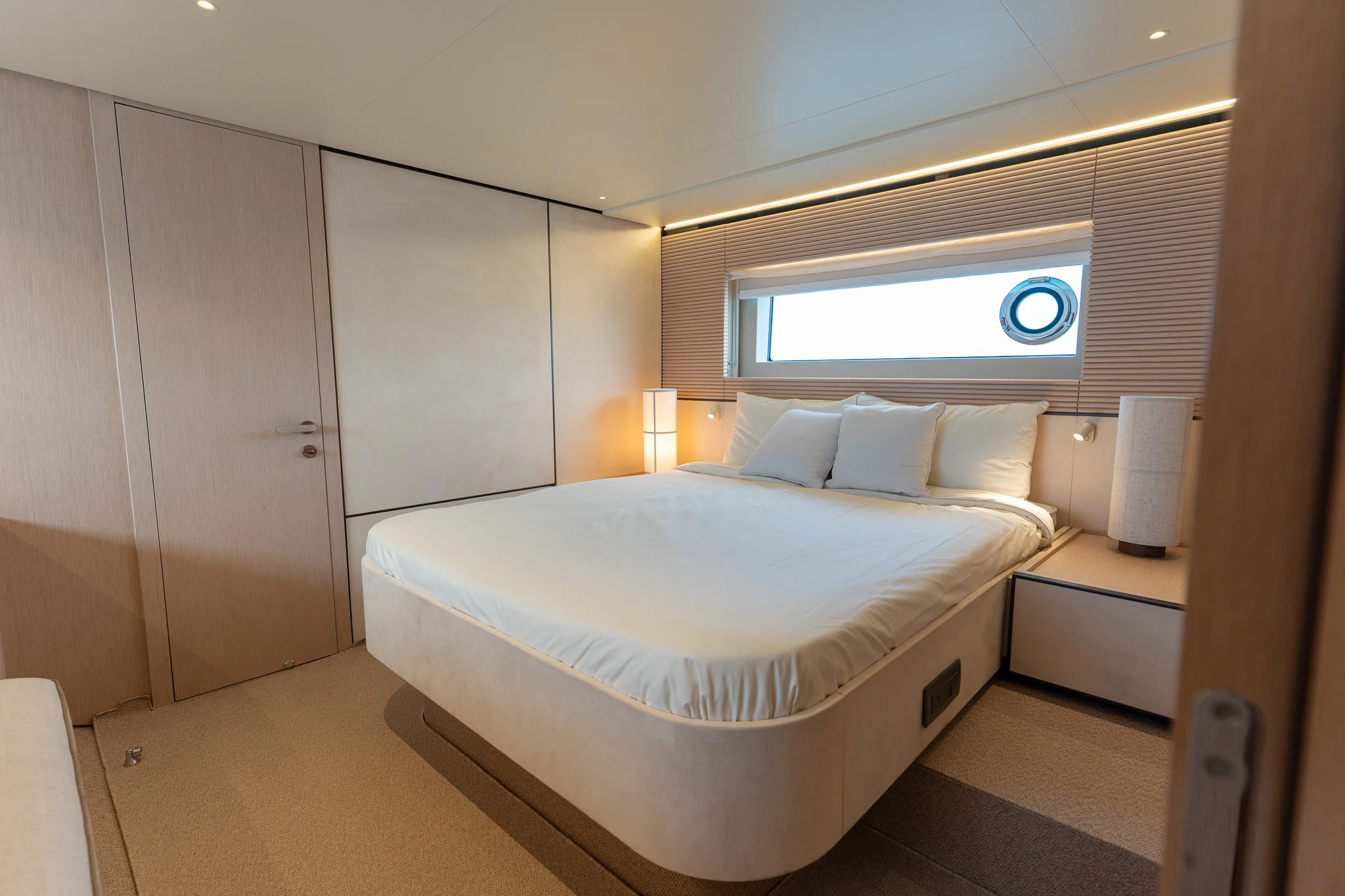 2026 Azimut Seadeck 6 Image Thumbnail #40