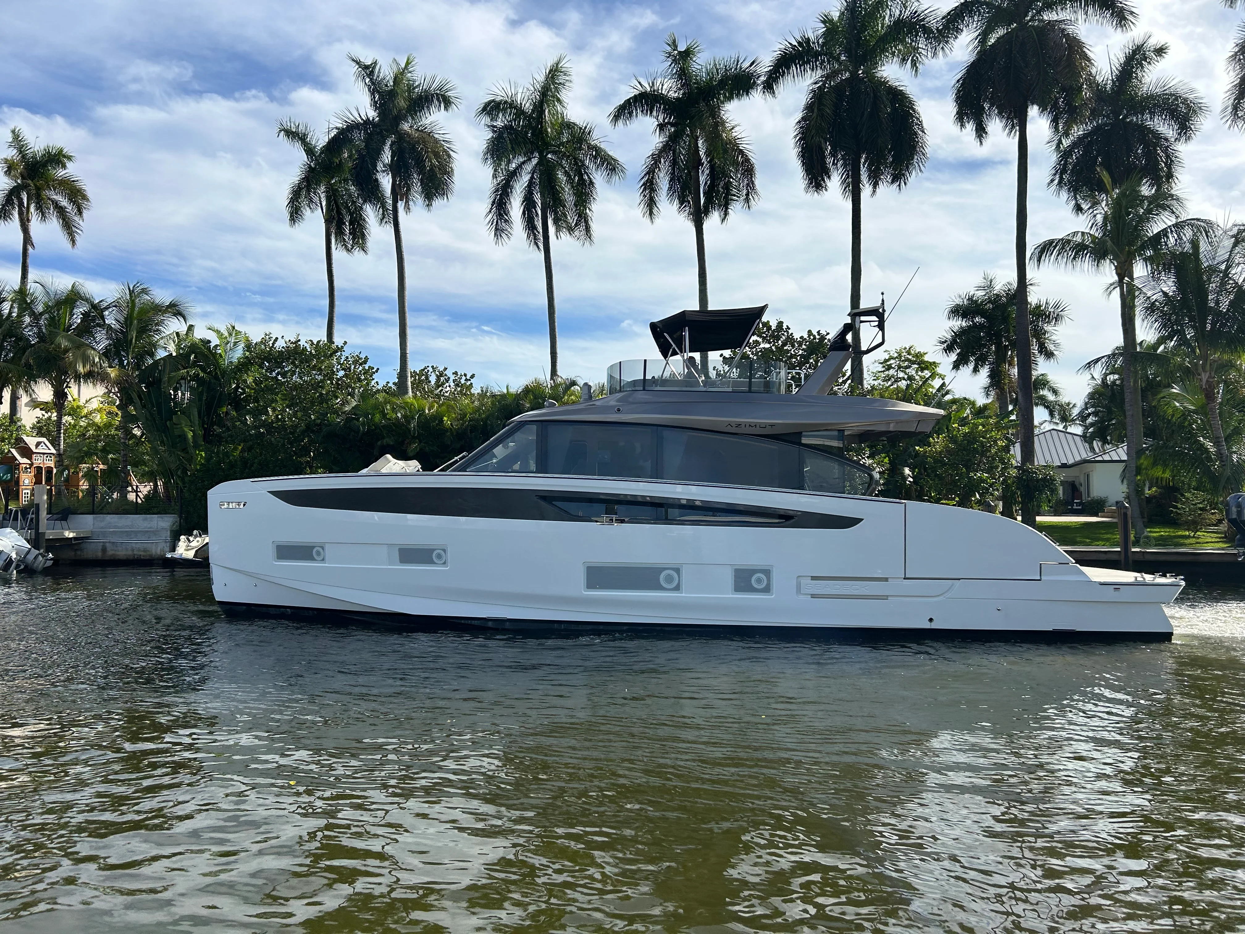 2026 Azimut Seadeck 6 Image Thumbnail #5