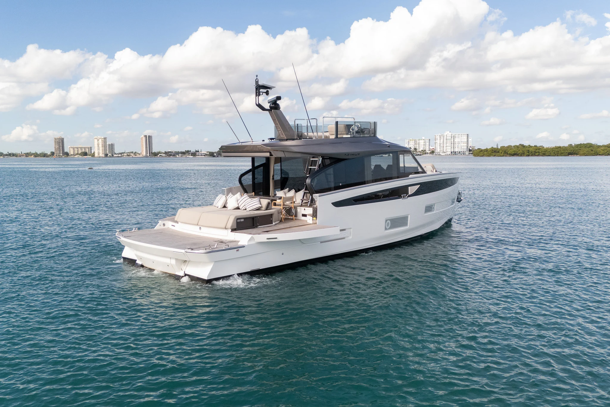 2026 Azimut Seadeck 6 Image Thumbnail #7