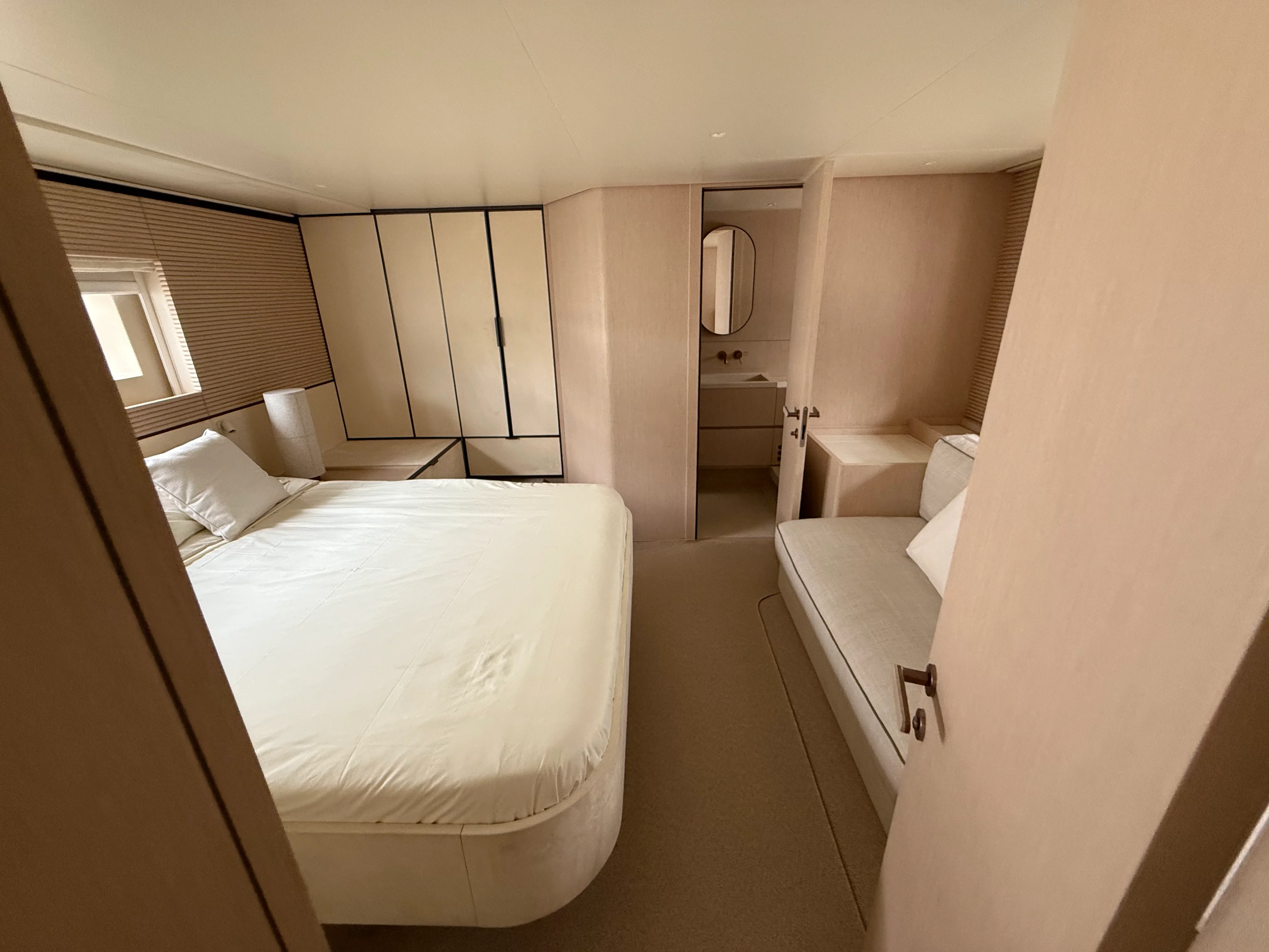 2026 Azimut Seadeck 6 Image Thumbnail #21