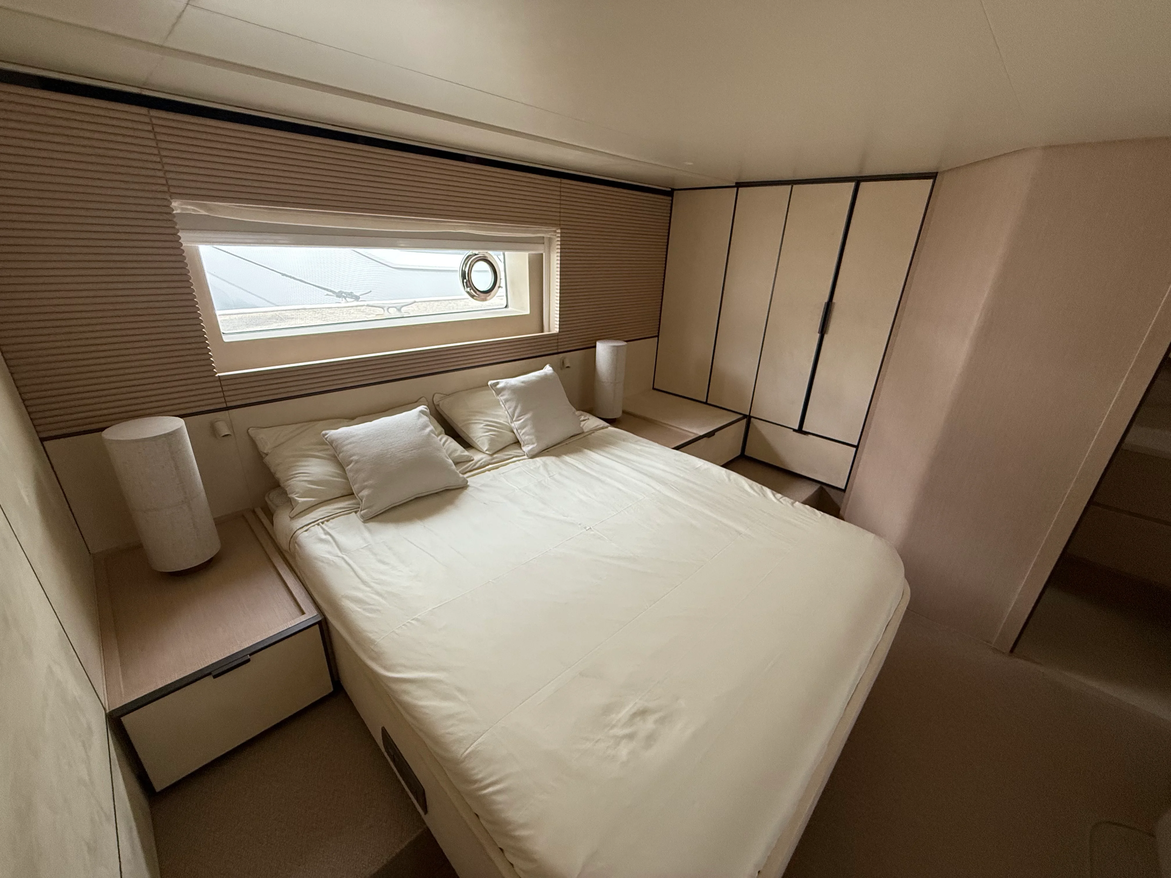 2026 Azimut Seadeck 6 Image Thumbnail #22