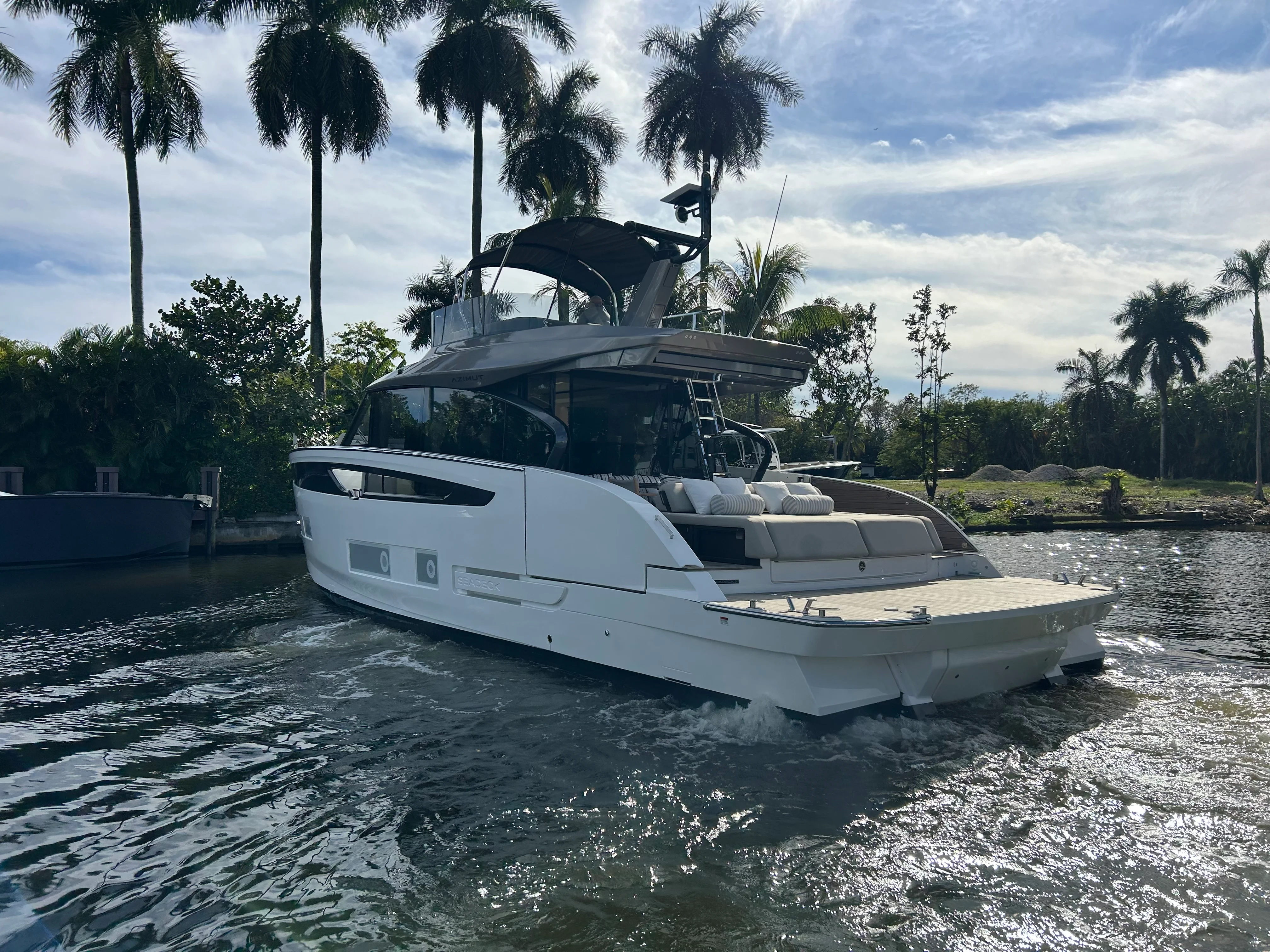 2026 Azimut Seadeck 6 Image Thumbnail #4