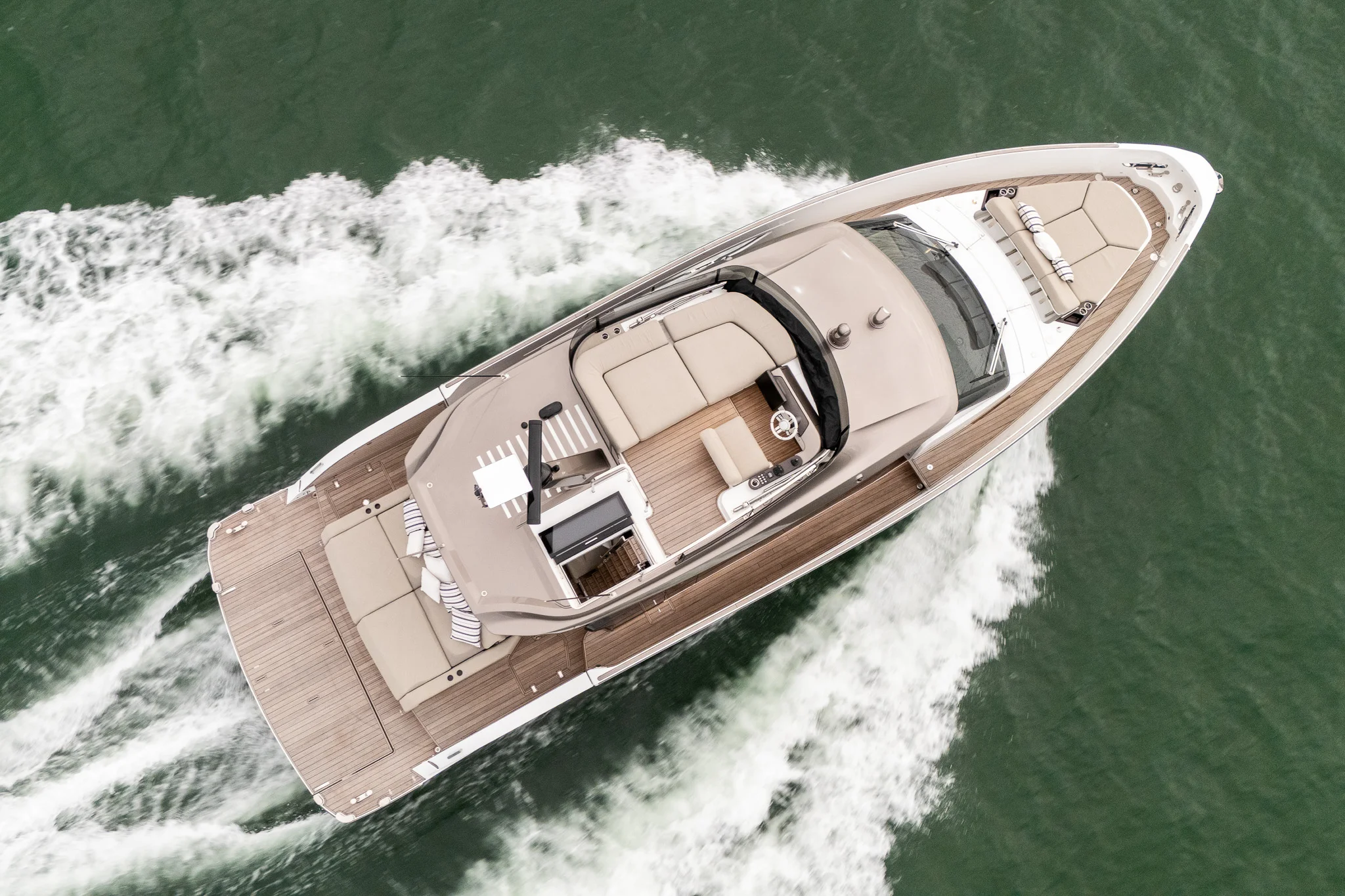 2026 Azimut Seadeck 6 Image Thumbnail #16