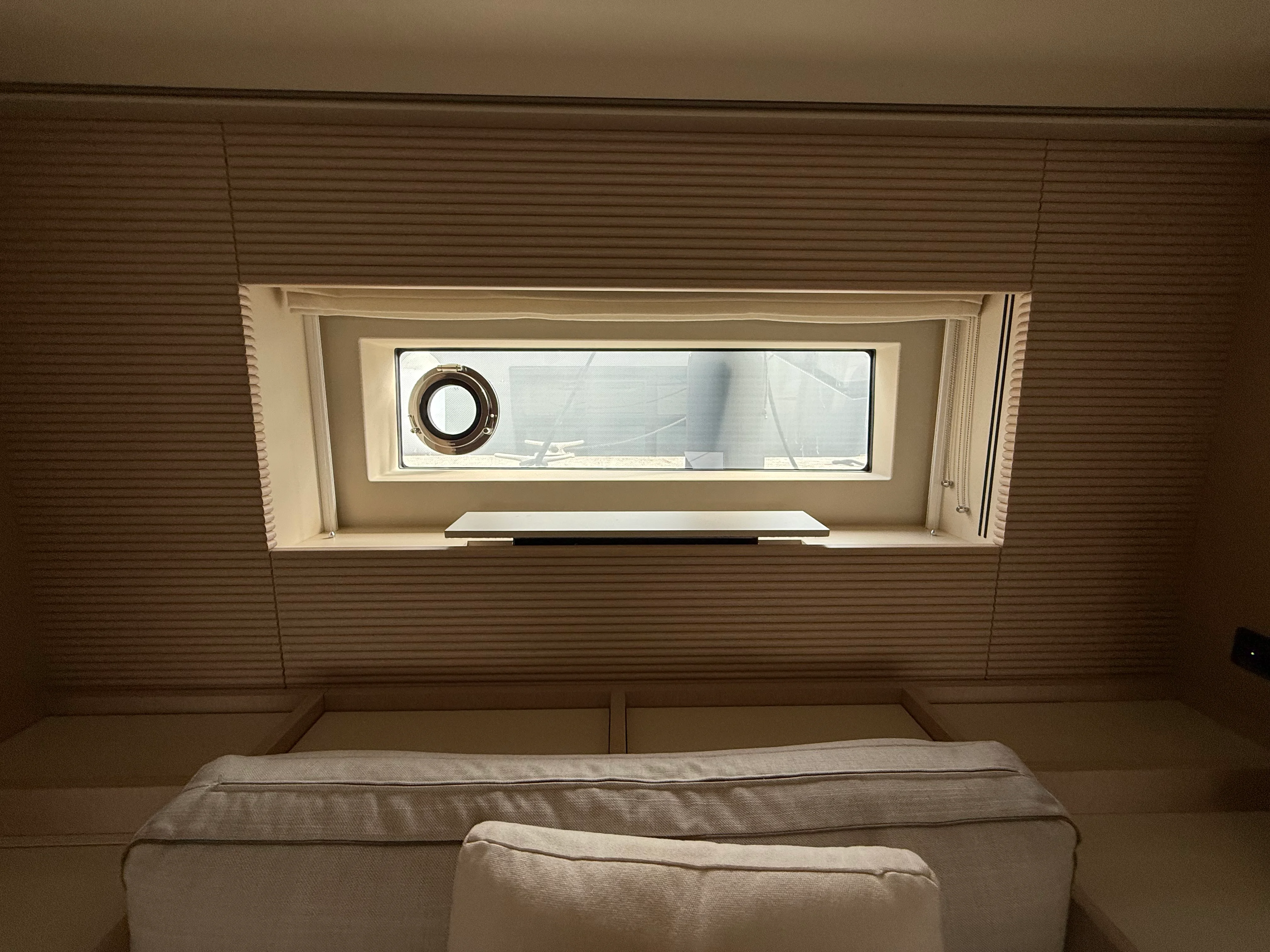 2026 Azimut Seadeck 6 Image Thumbnail #28