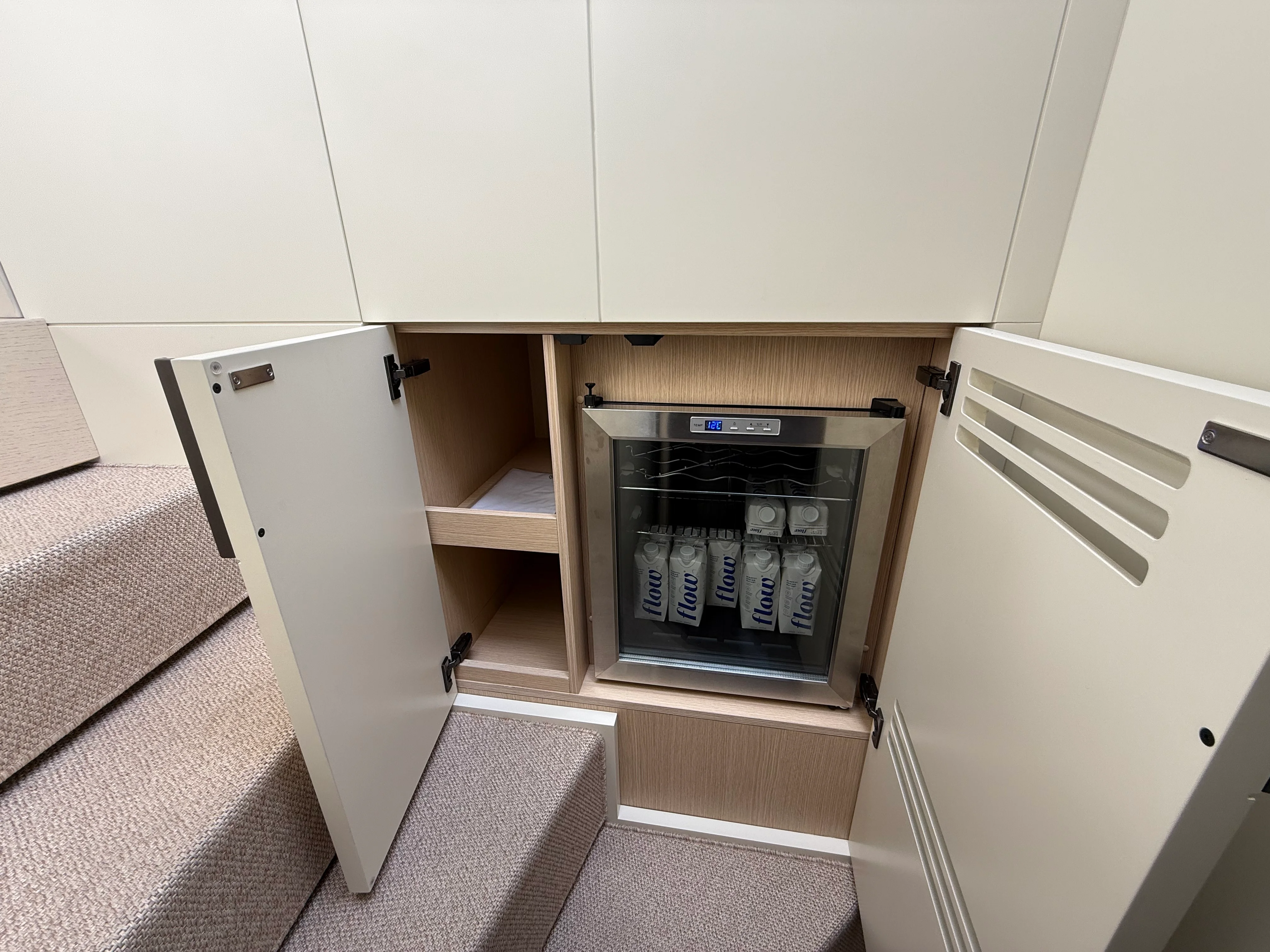 2026 Azimut Seadeck 6 Image Thumbnail #12