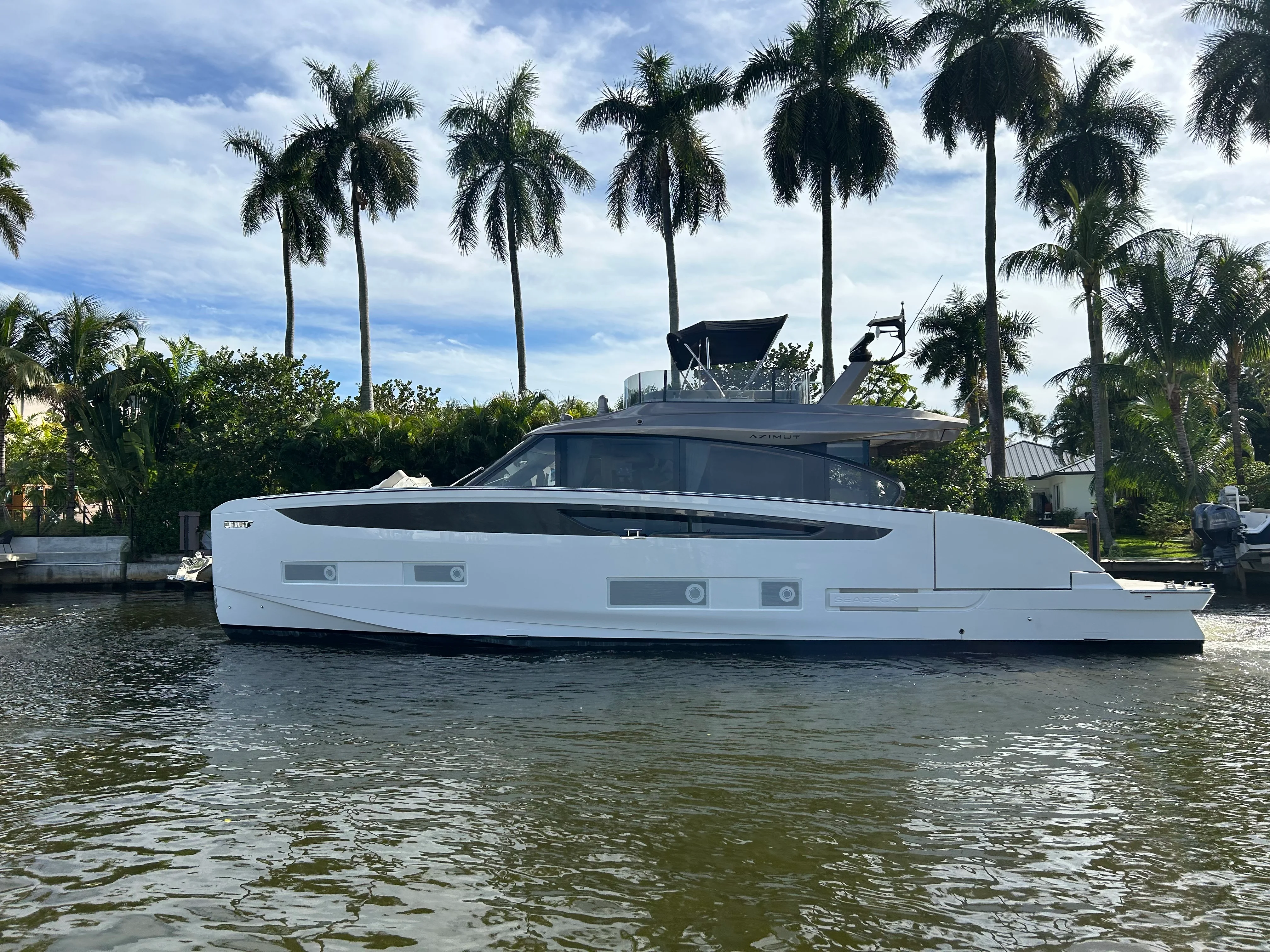 2026 Azimut Seadeck 6 Image Thumbnail #1