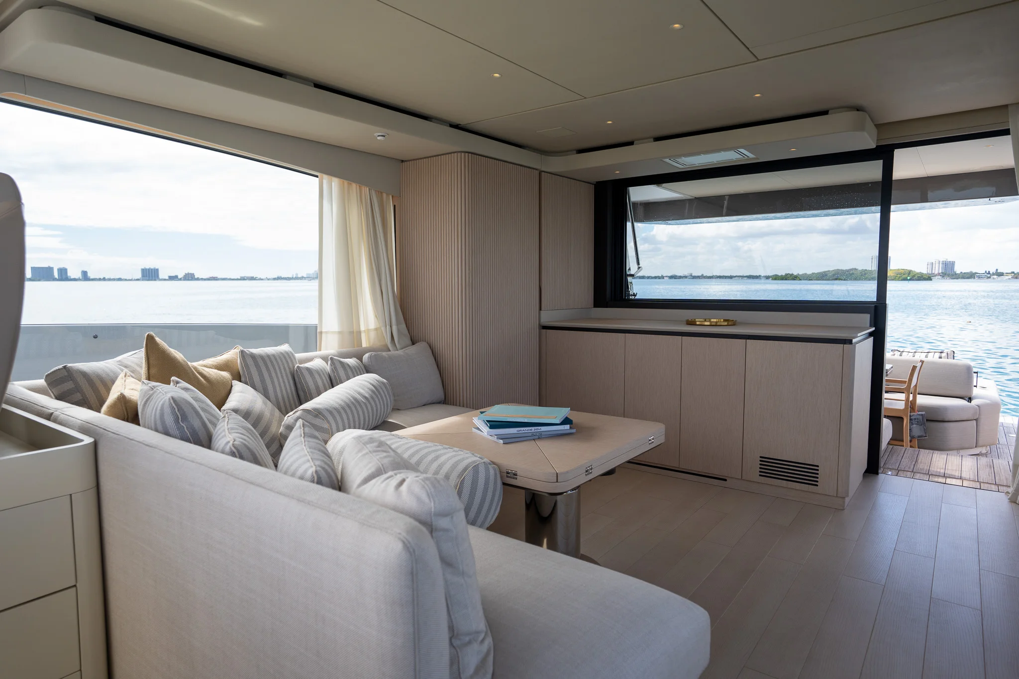 2026 Azimut Seadeck 6 Image Thumbnail #19