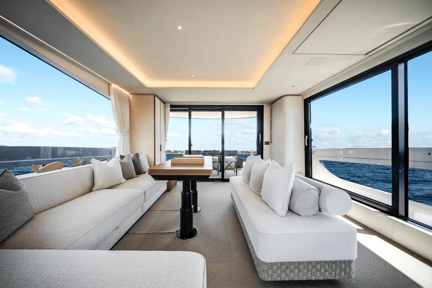 2025 Azimut Seadeck 7 Image Thumbnail #22
