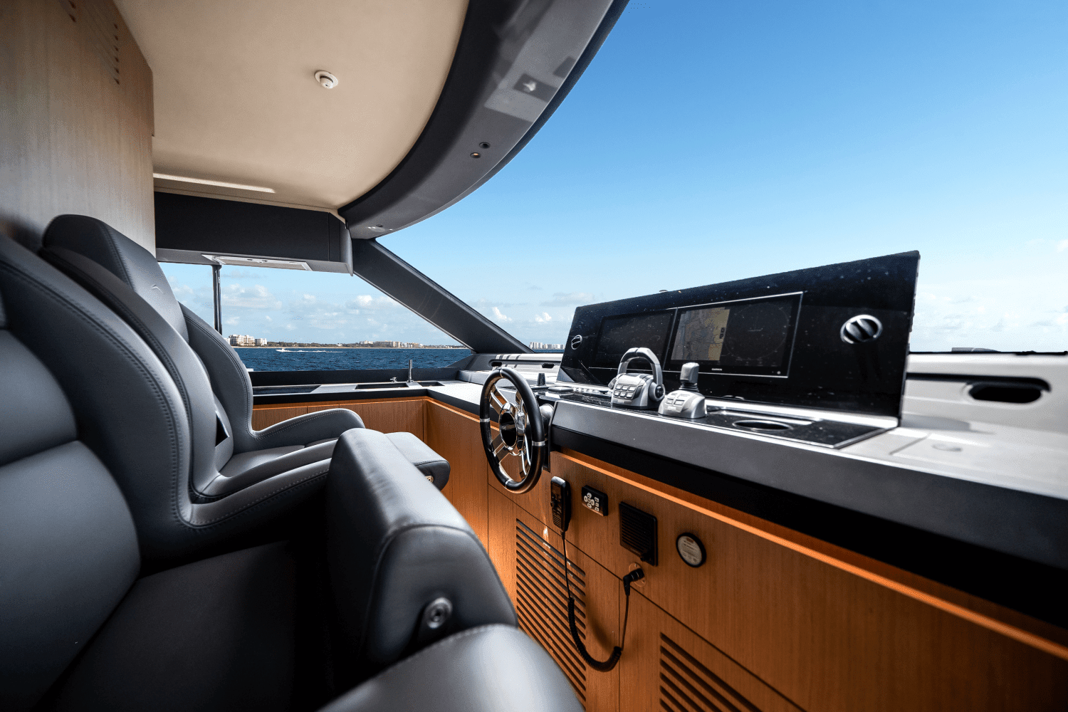 2025 Azimut
                                                             Seadeck 7 Image Thumbnail #53