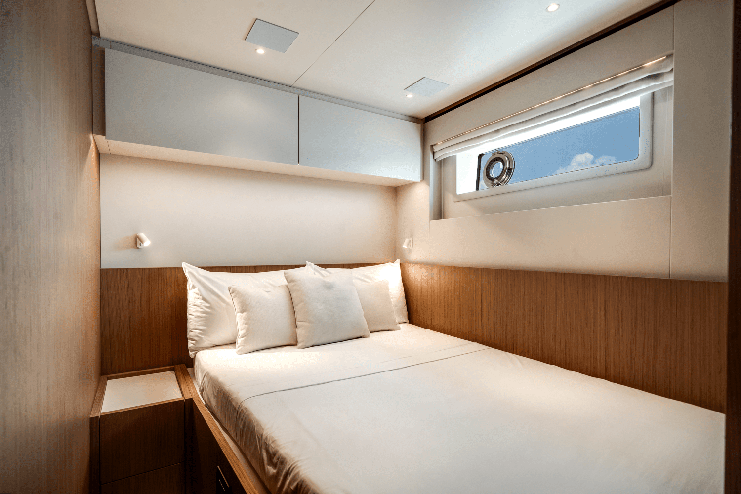 2025 Azimut
                                                             Seadeck 7 Image Thumbnail #44