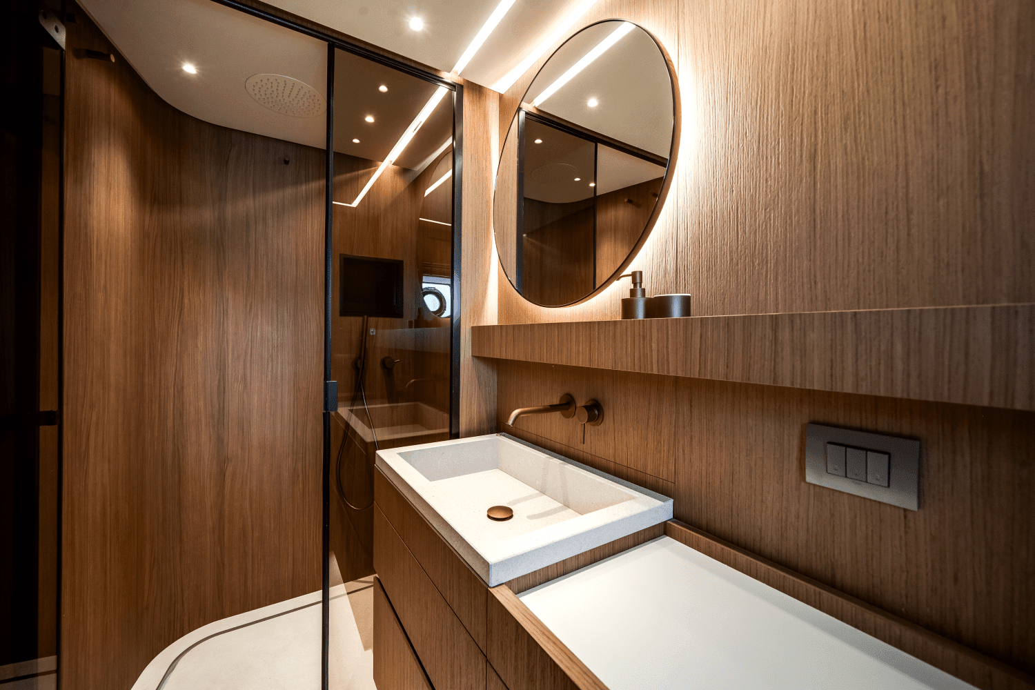 2025 Azimut
                                                             Seadeck 7 Image Thumbnail #34