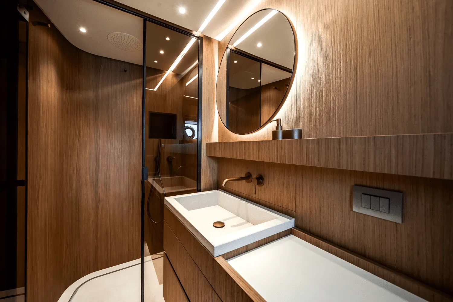 2025 Azimut Seadeck 7 Image Thumbnail #35