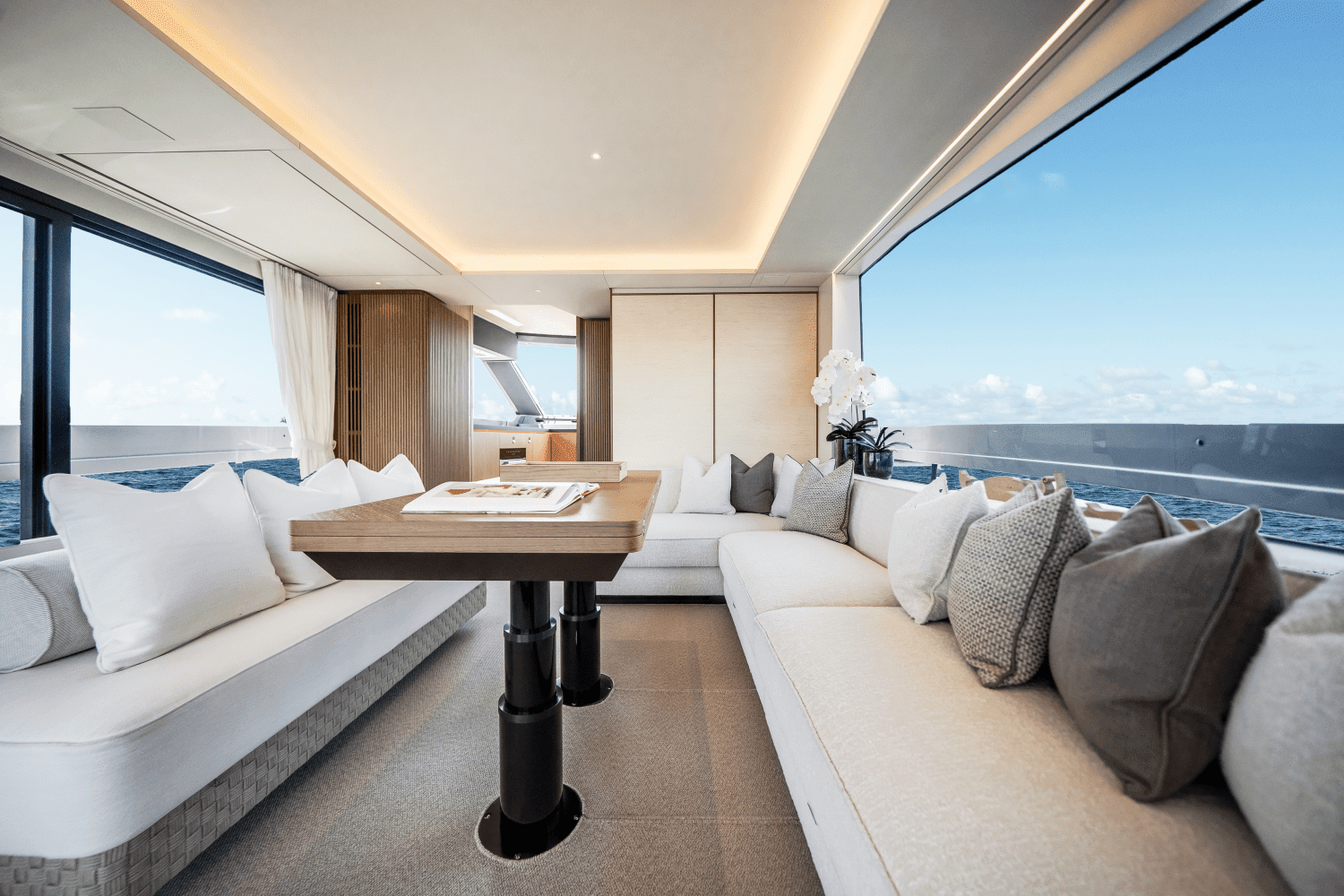 2025 Azimut
                                                             Seadeck 7 Image Thumbnail #25