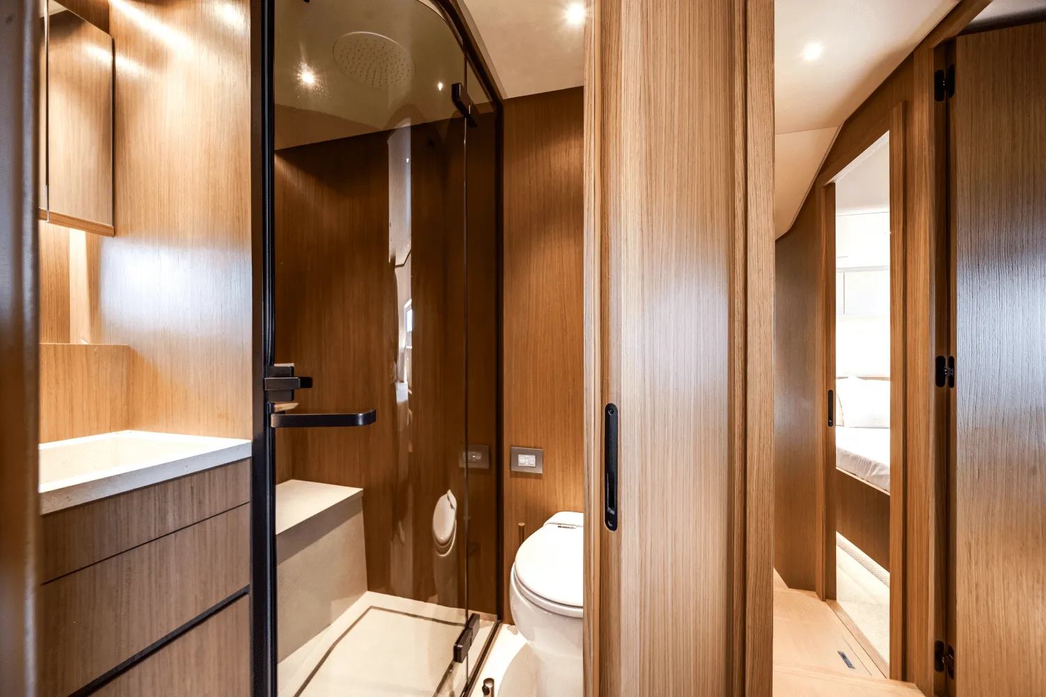 2025 Azimut Seadeck 7 Image Thumbnail #42