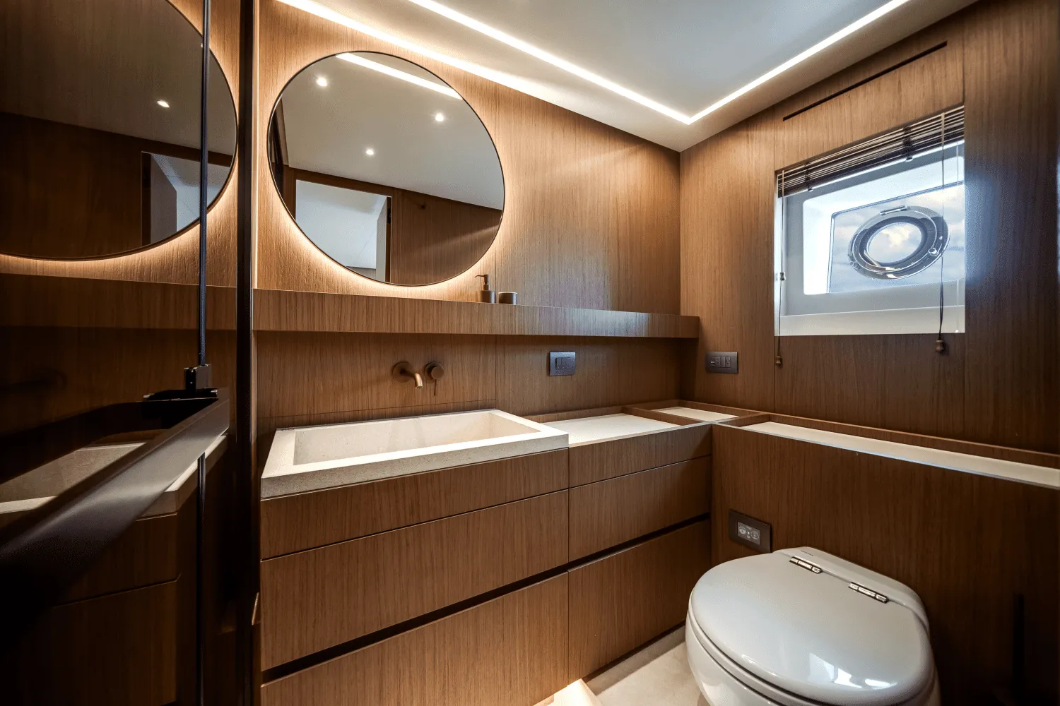 2025 Azimut Seadeck 7 Image Thumbnail #34