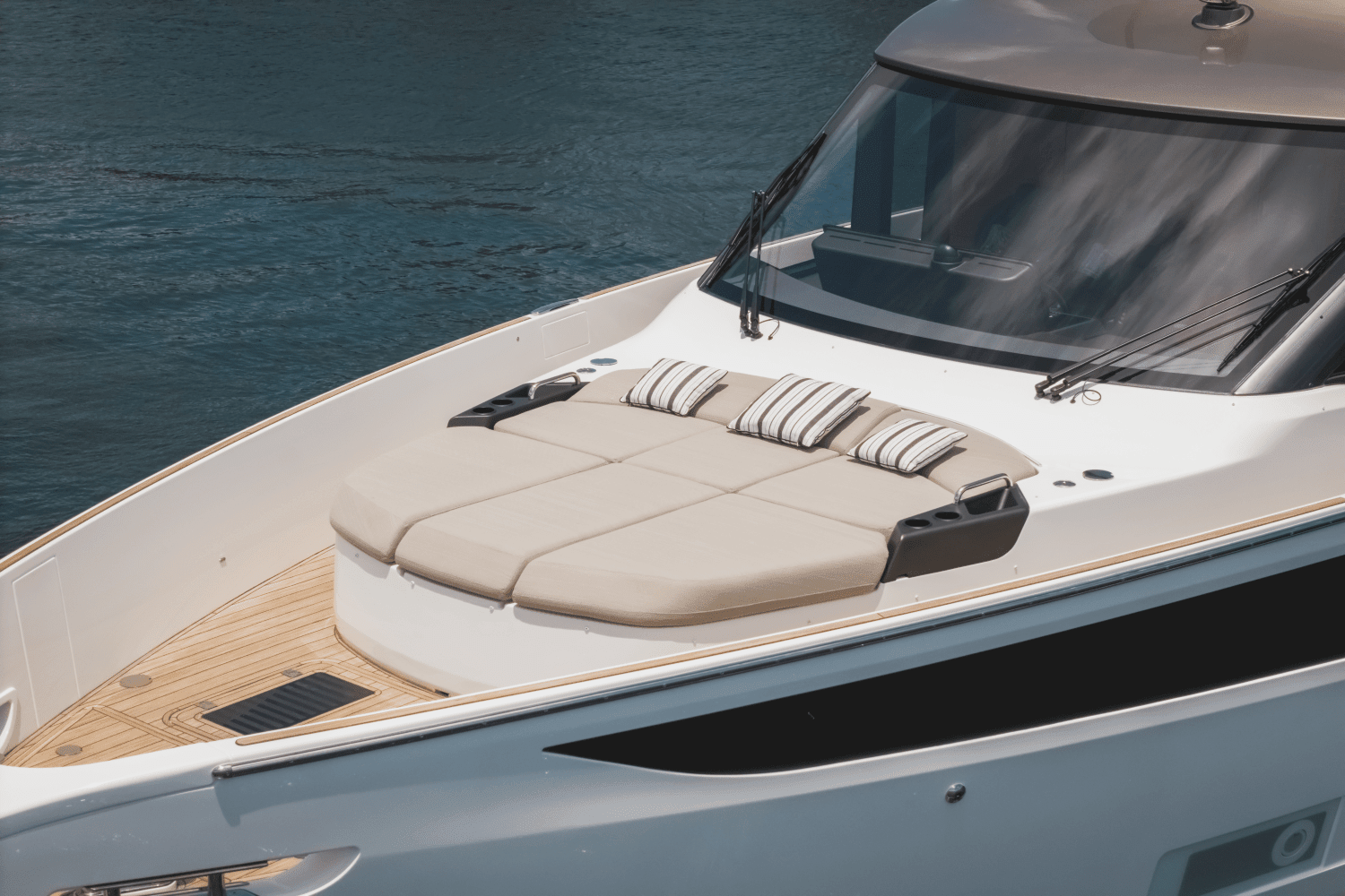 2025 Azimut
                                                             Seadeck 7 Image Thumbnail #8