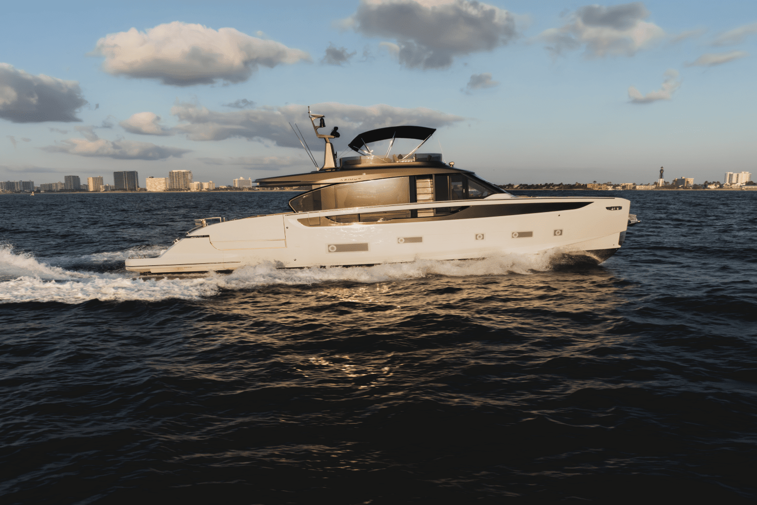 2025 Azimut
                                                             Seadeck 7 Image Thumbnail #5