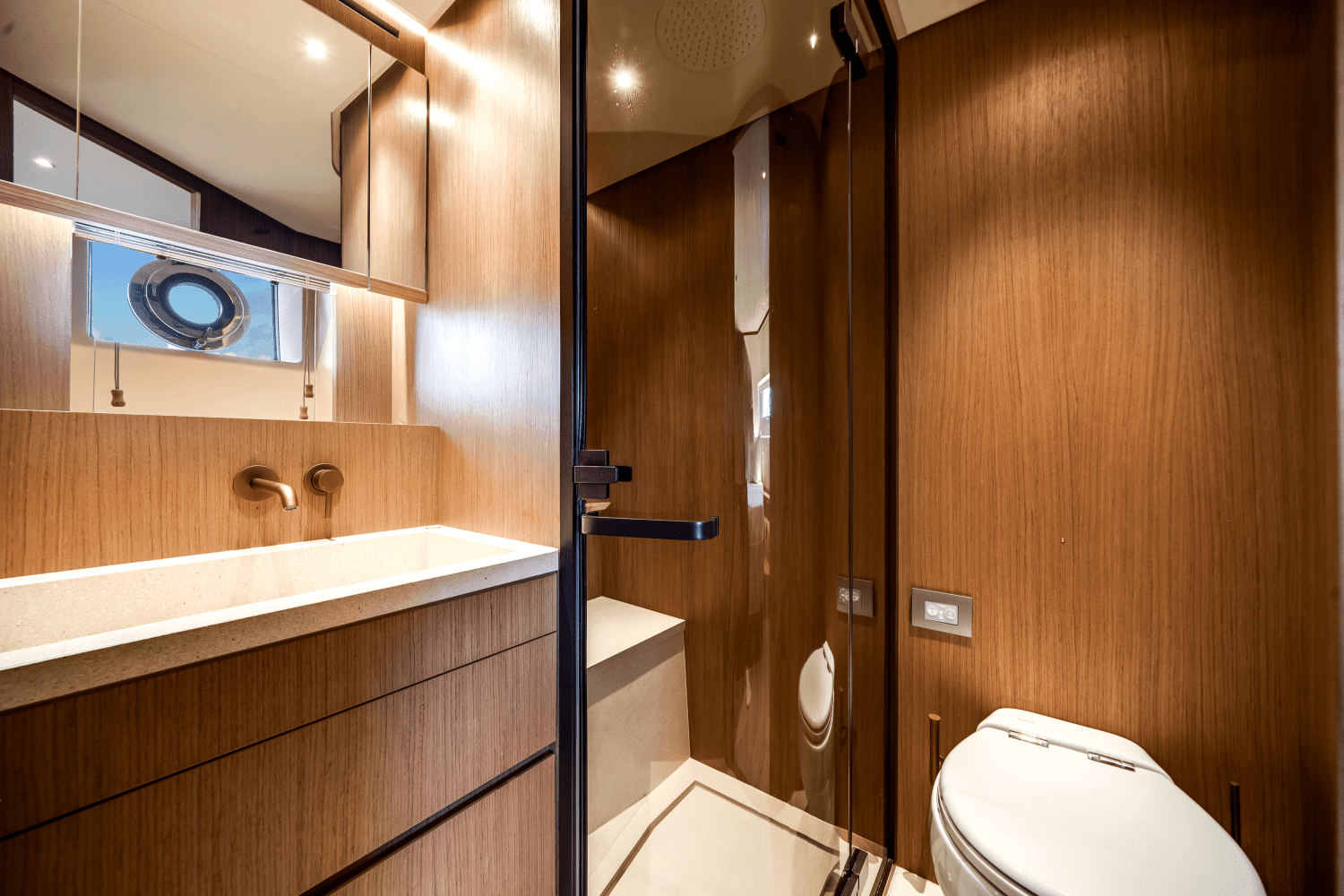 2025 Azimut
                                                             Seadeck 7 Image Thumbnail #39