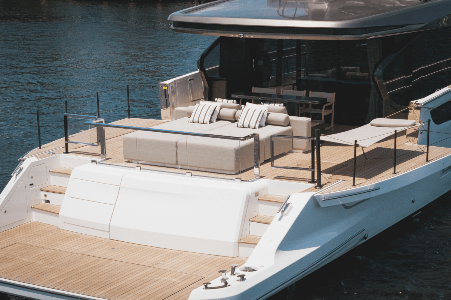2025 Azimut
                                                             Seadeck 7 Image Thumbnail #14