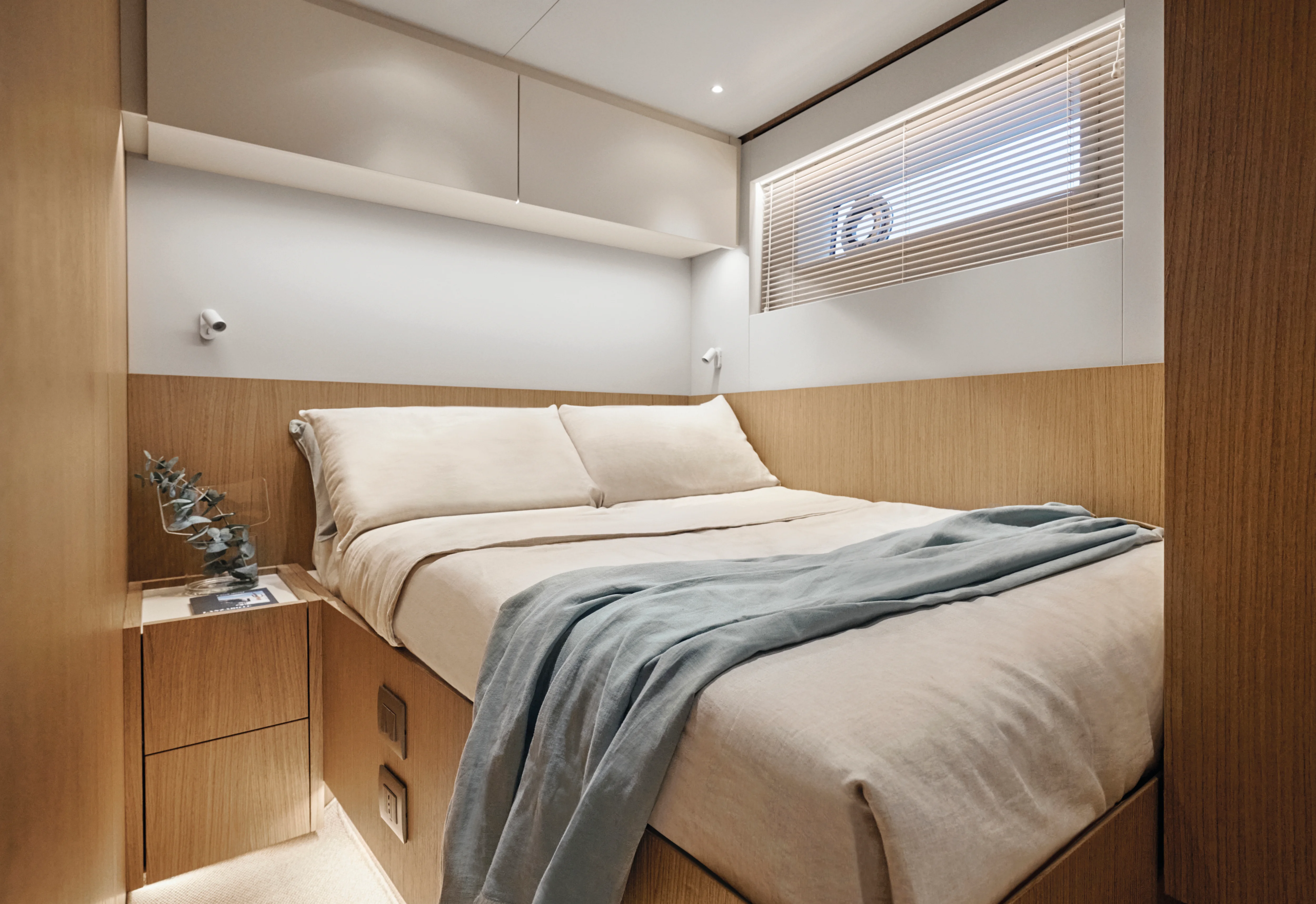 2026 Azimut Seadeck 7 Image Thumbnail #24