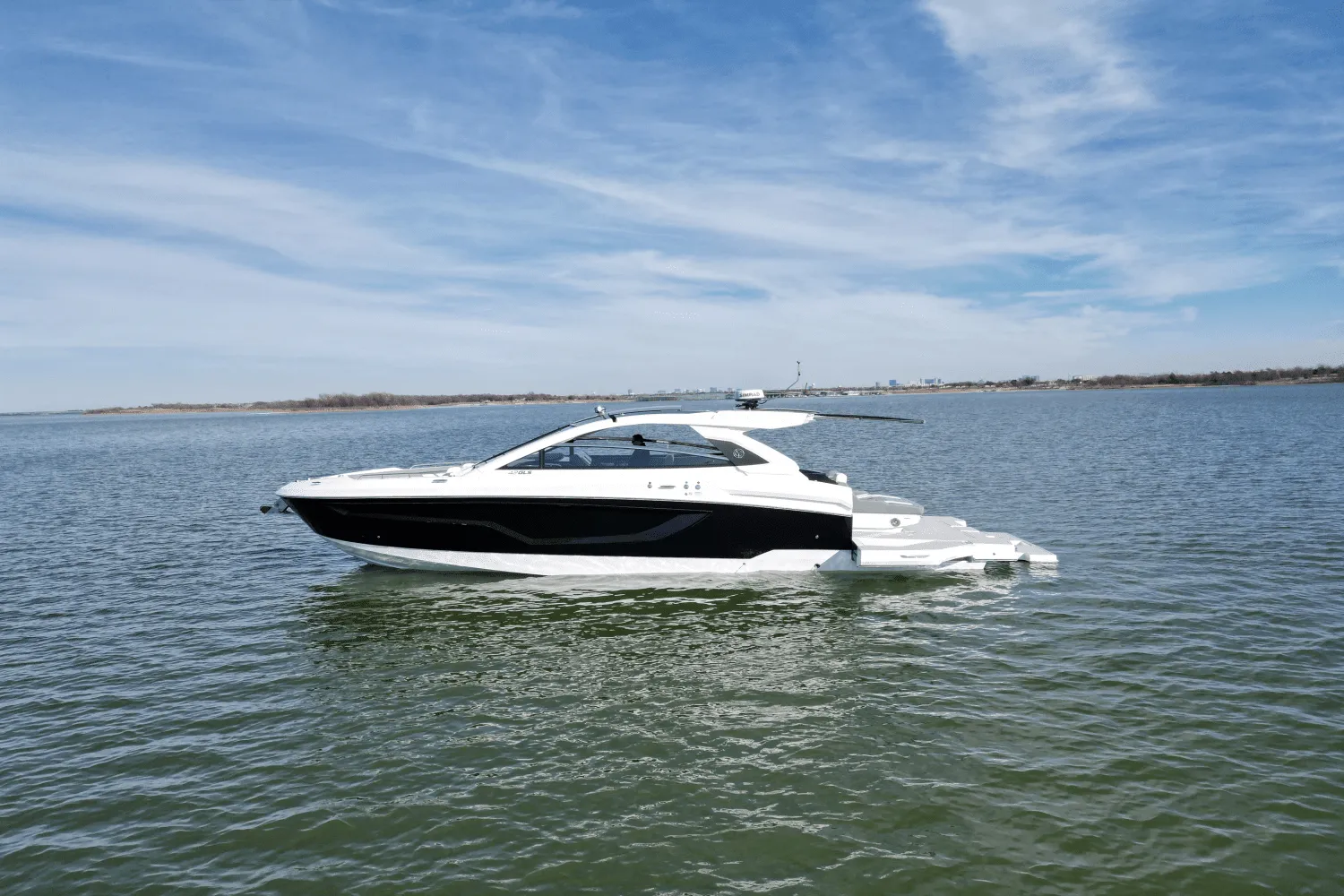 2025 Cruisers Yachts 42 GLS Image Thumbnail #2