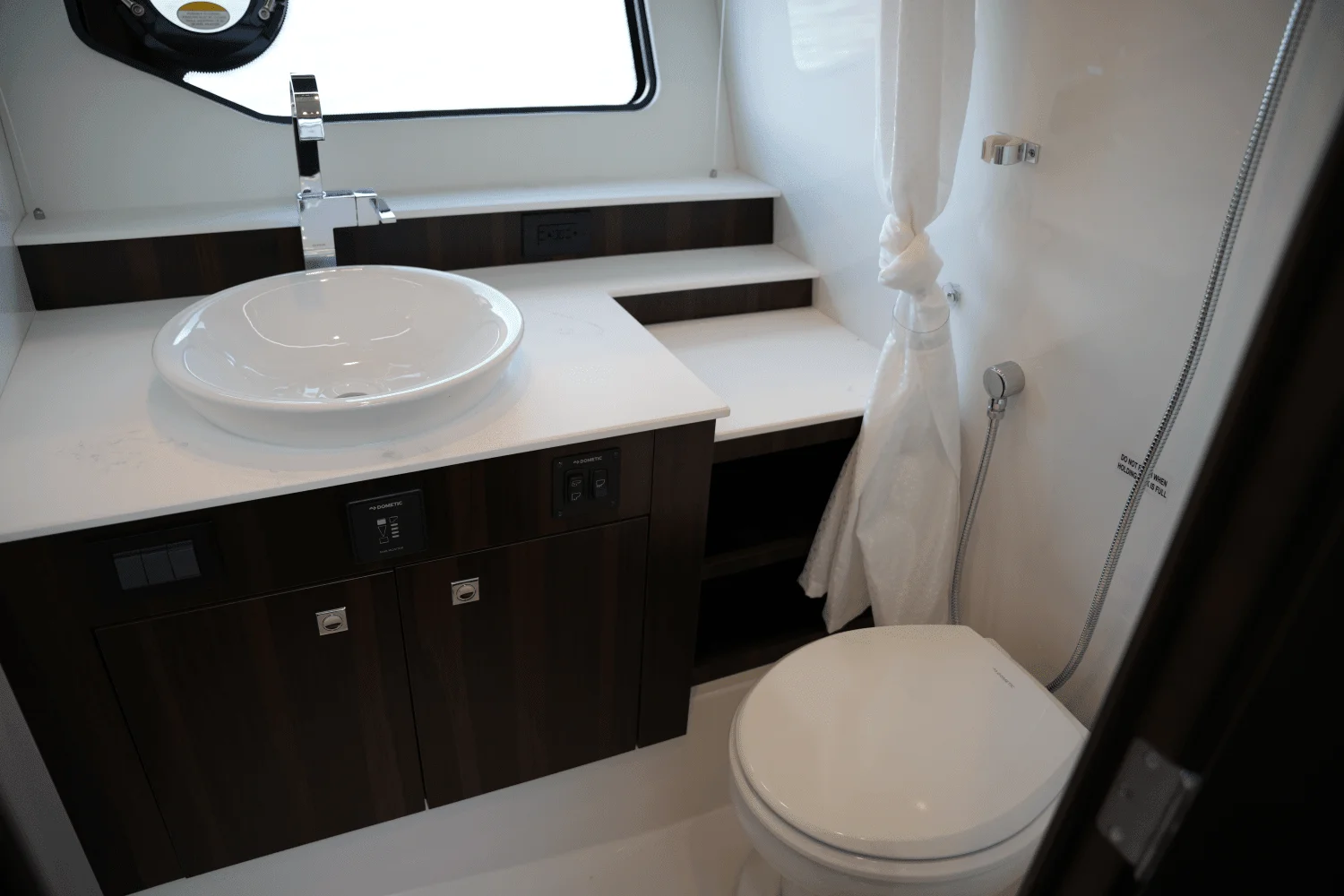 2025 Cruisers Yachts 42 GLS Image Thumbnail #44