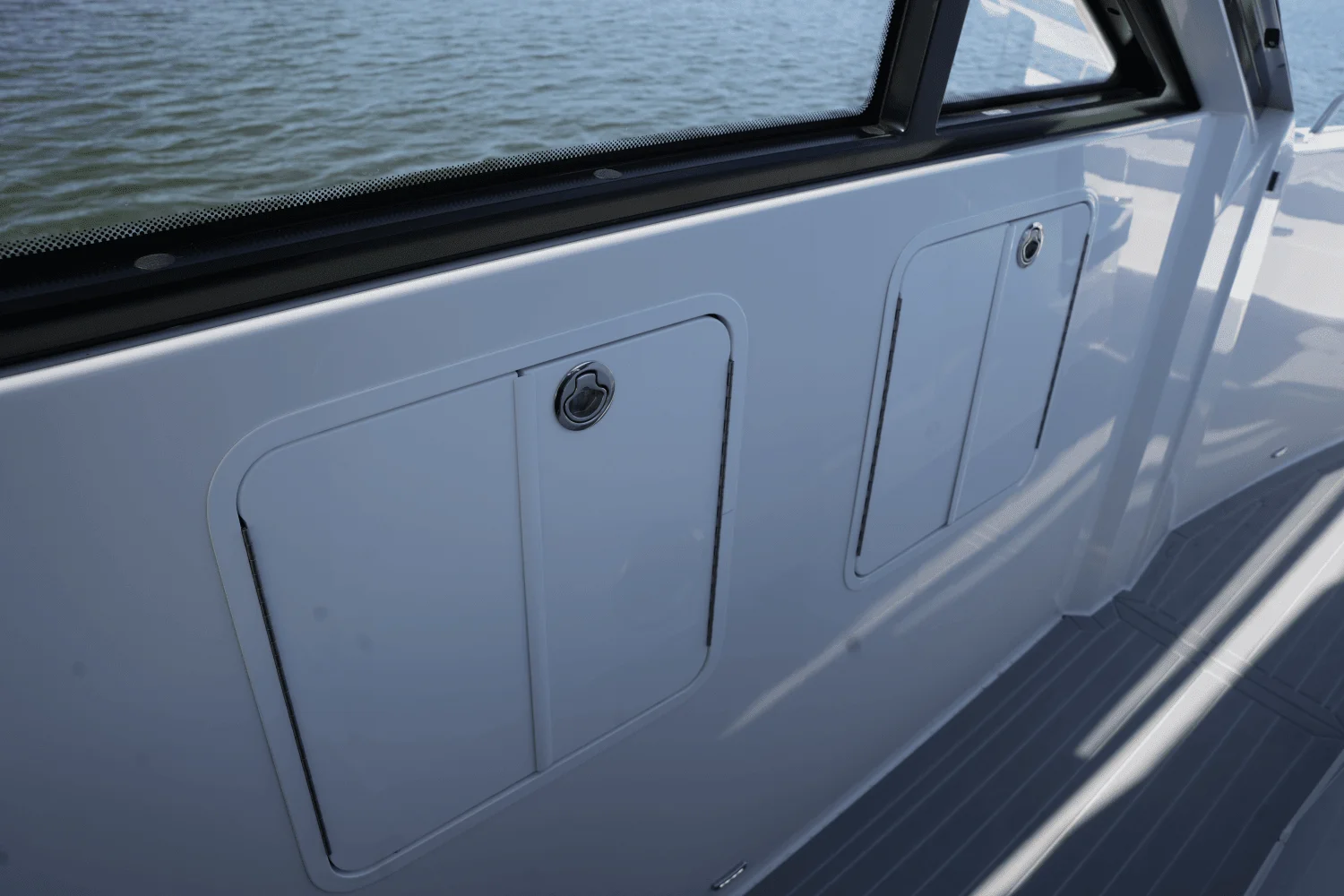 2025 Cruisers Yachts 42 GLS Image Thumbnail #32