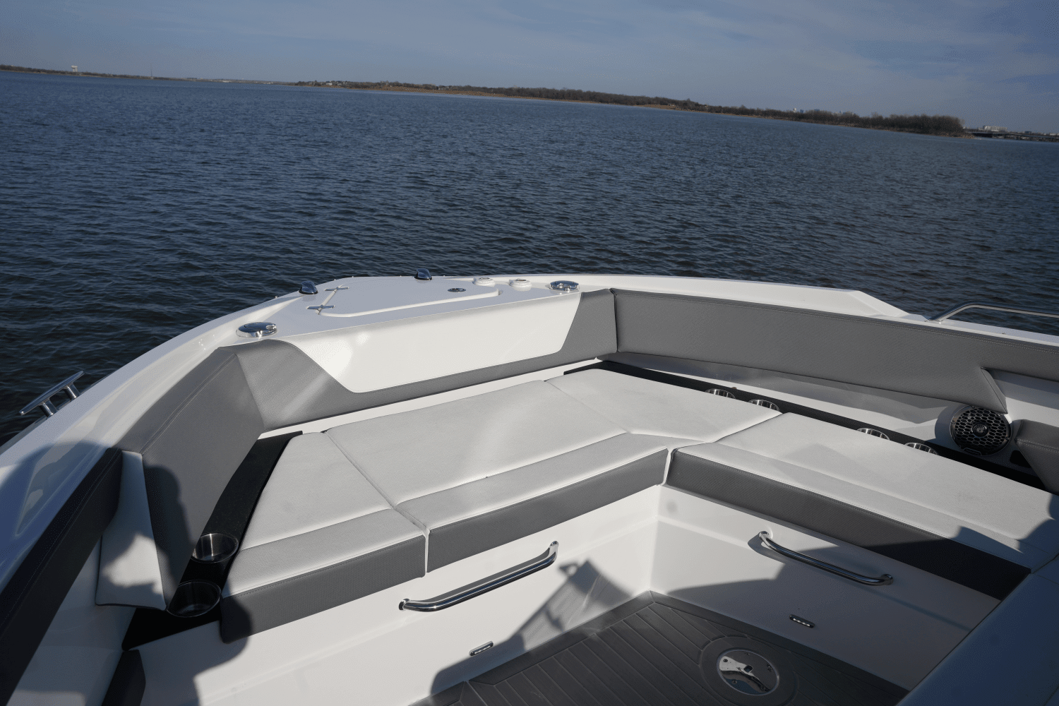 2025 Cruisers Yachts 42 GLS Image Thumbnail #35