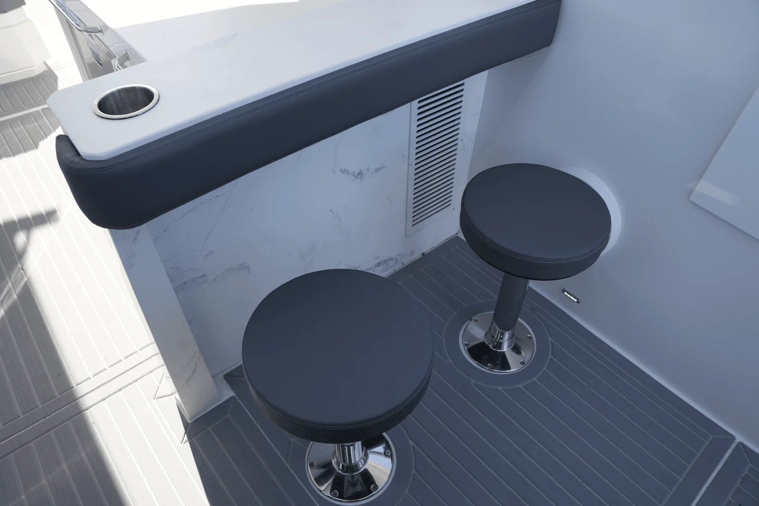 2025 Cruisers Yachts 42 GLS Image Thumbnail #31