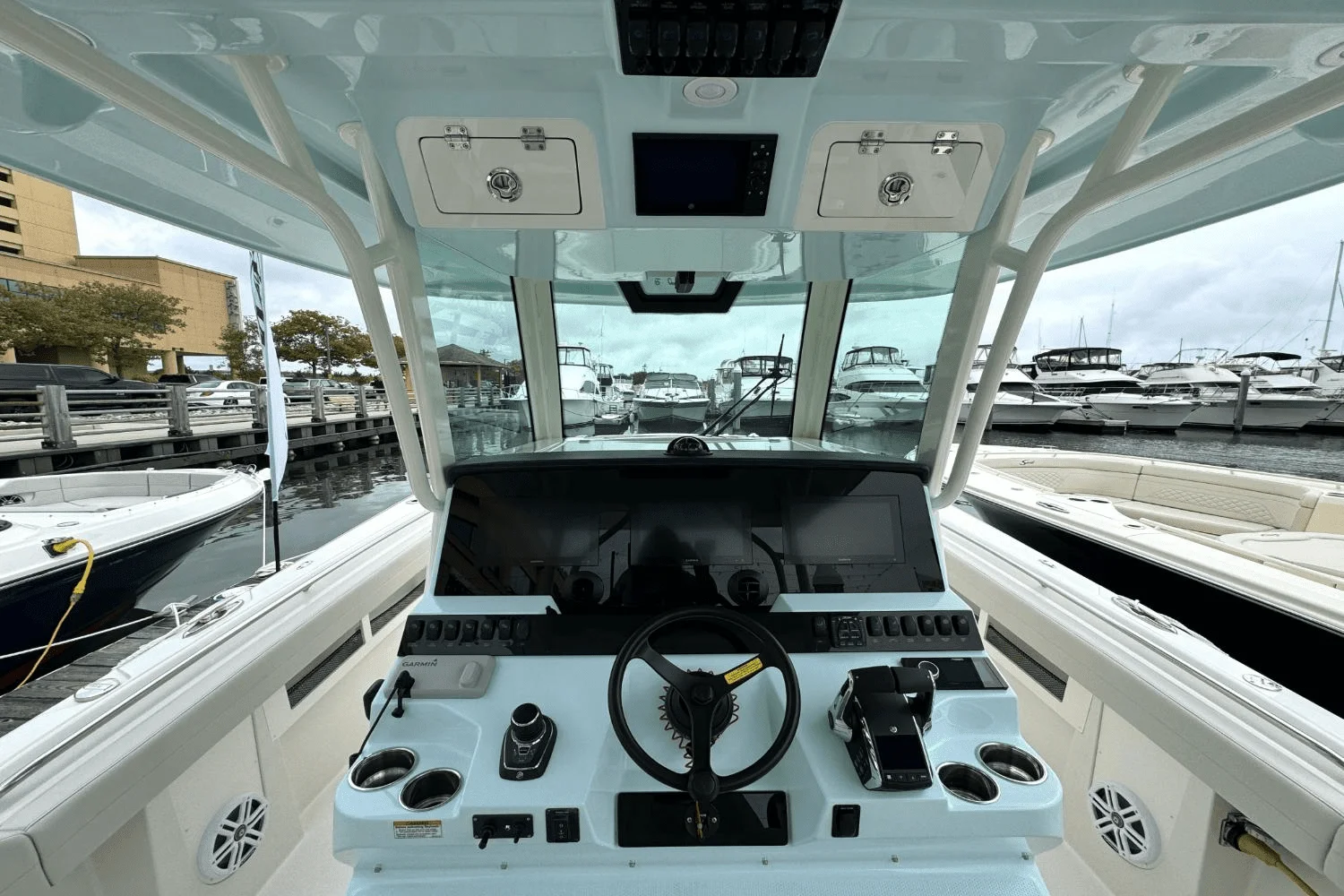 2025 Sailfish 360 CC Image Thumbnail #37