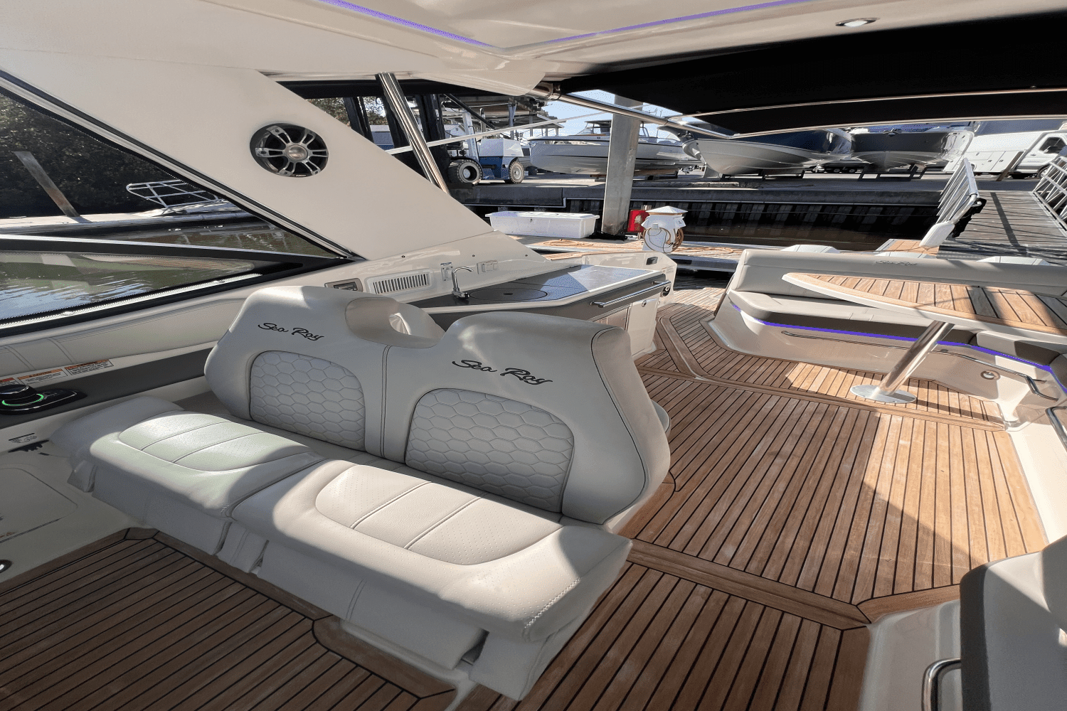 2020 Sea Ray 320 DA-OB Image Thumbnail #18