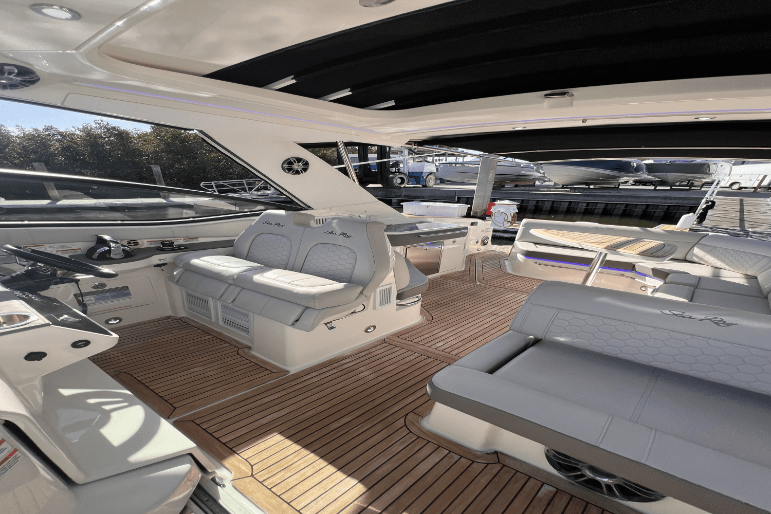 2020 Sea Ray 320 DA-OB Image Thumbnail #17