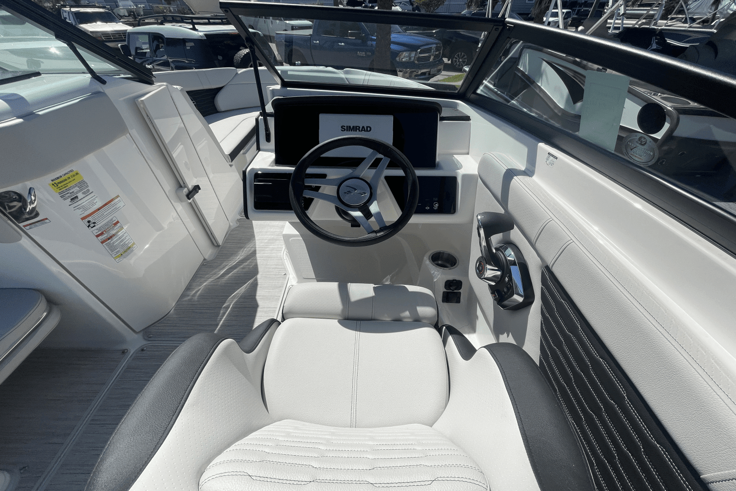 2024 Sea Ray SPX 230 Outboard Image Thumbnail #5