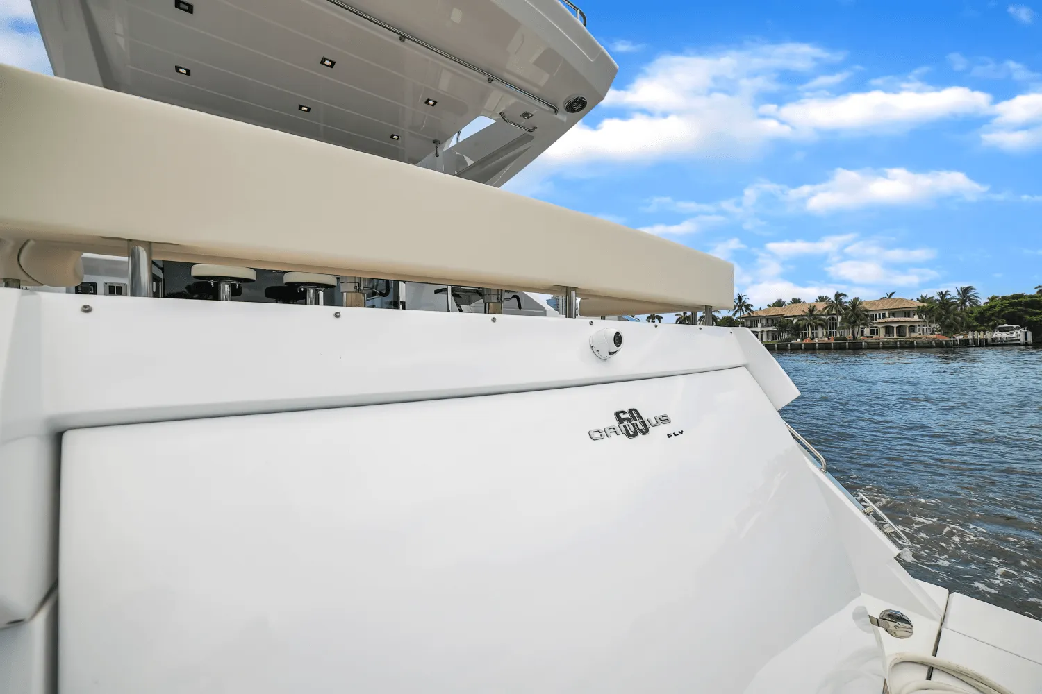 2024 Cruisers Yachts 60 Fly Image Thumbnail #10