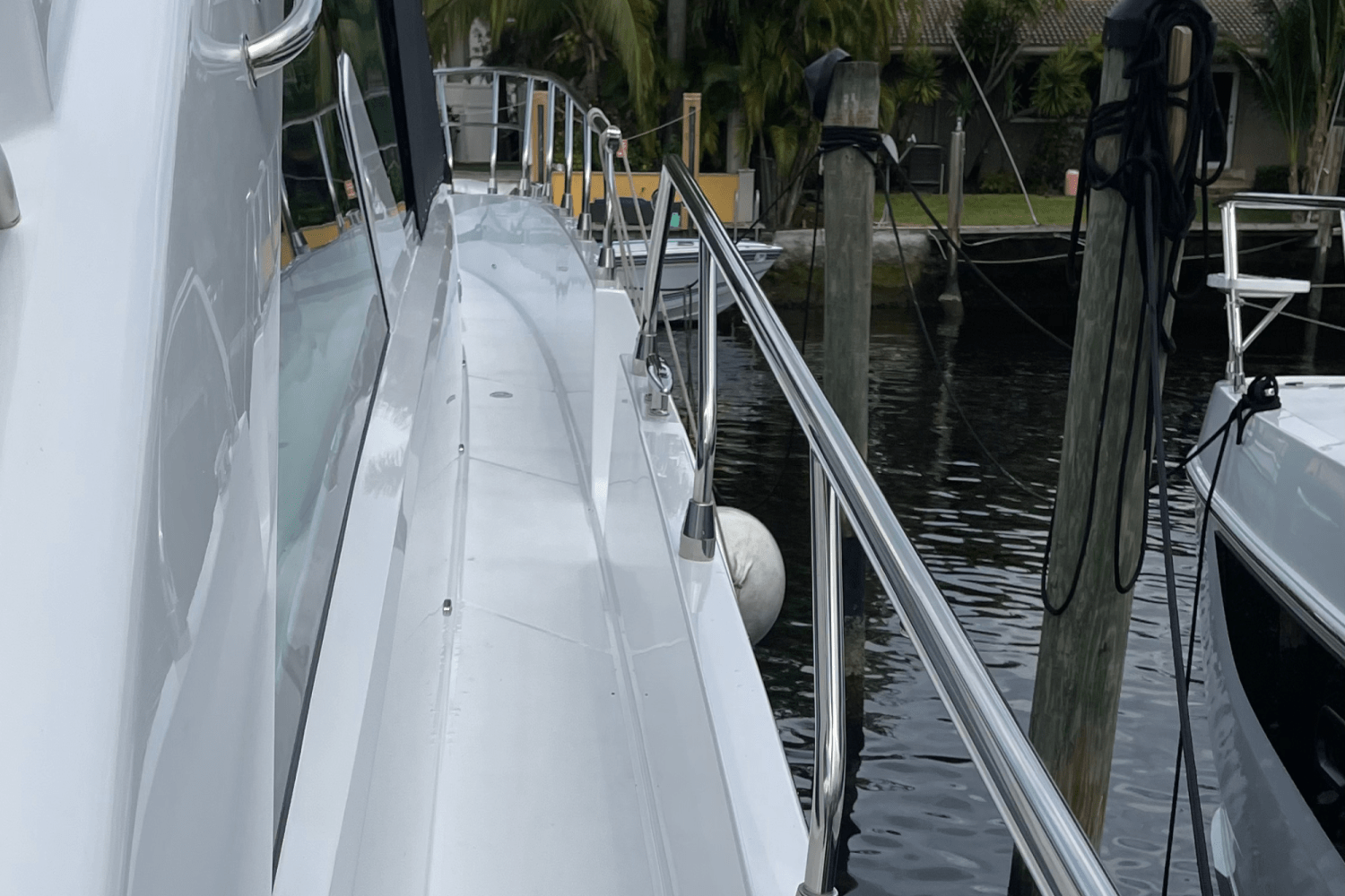 2024 Cruisers Yachts 60 Fly Image Thumbnail #58