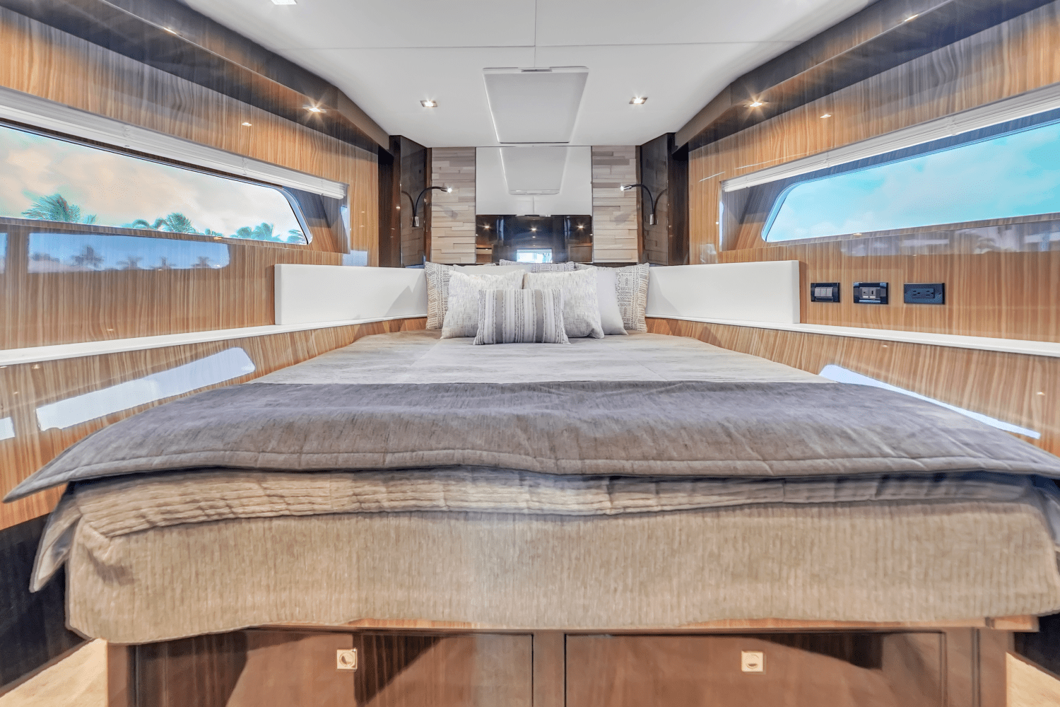 2024 Cruisers Yachts 60 Fly Image Thumbnail #47