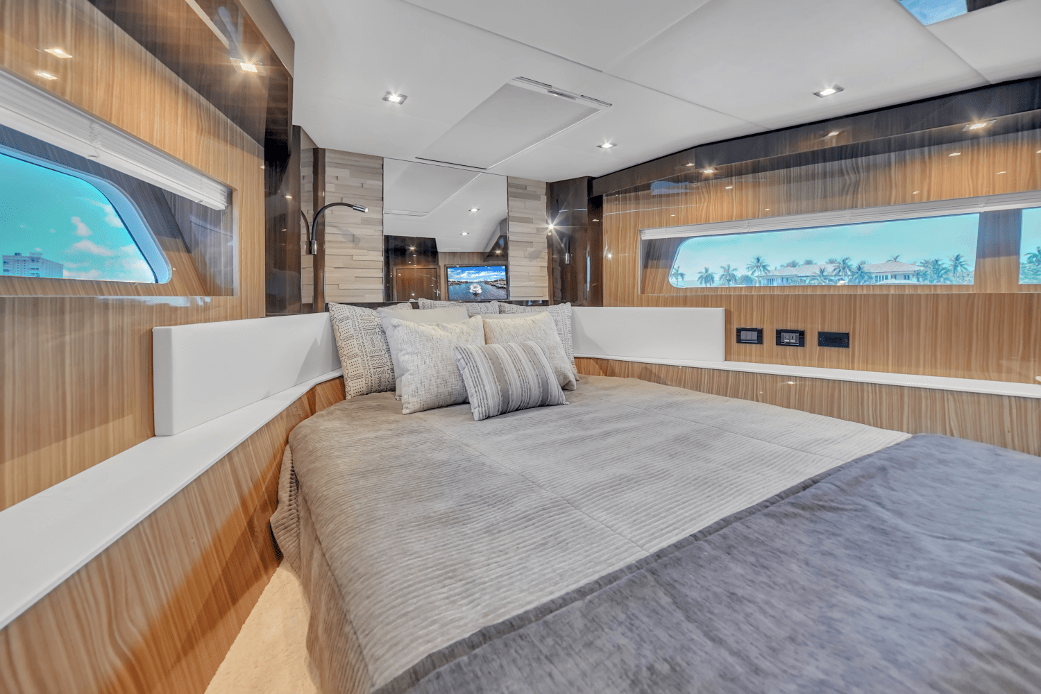 2024 Cruisers Yachts 60 Fly Image Thumbnail #49