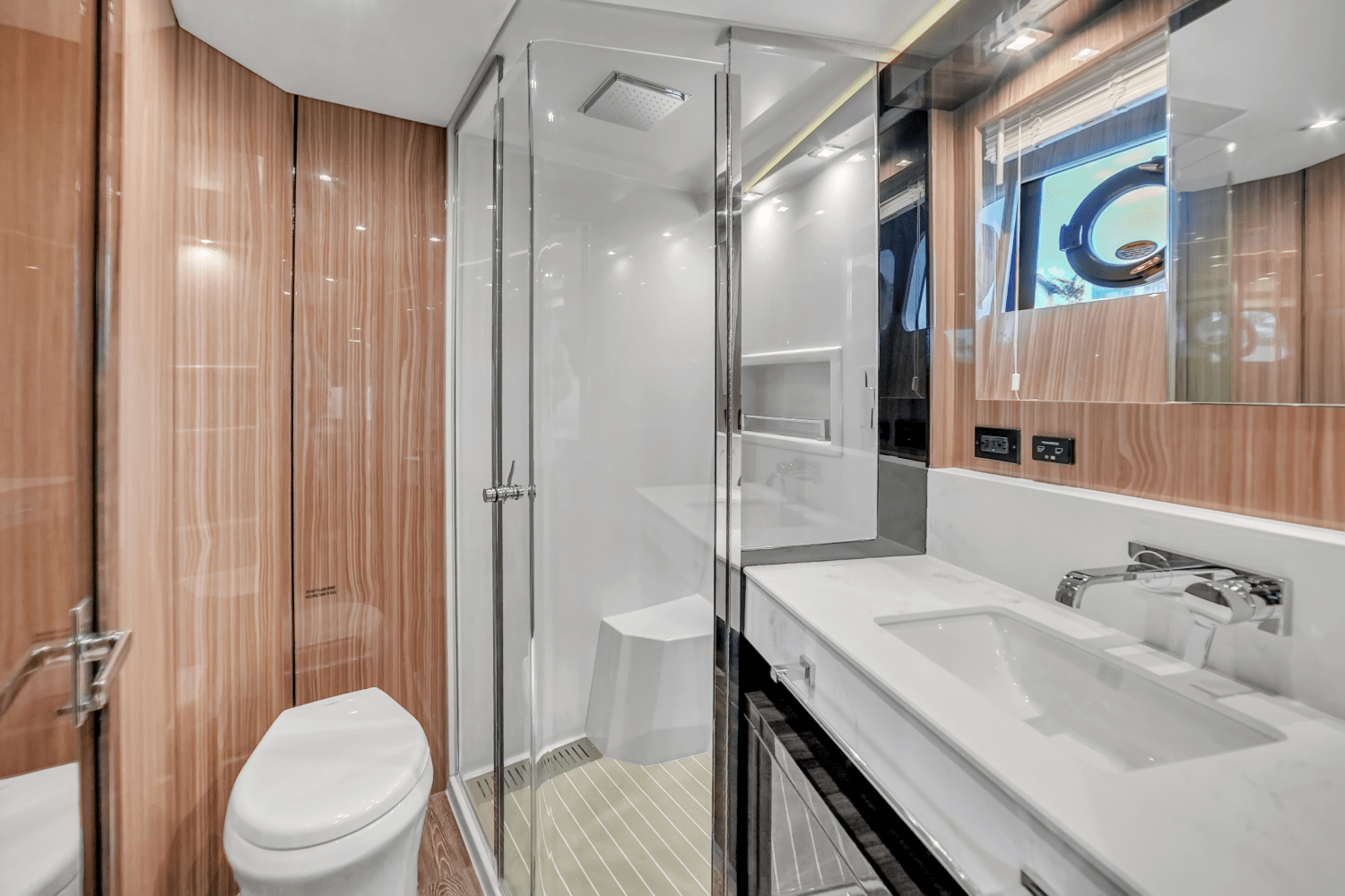 2024 Cruisers Yachts 60 Fly Image Thumbnail #53