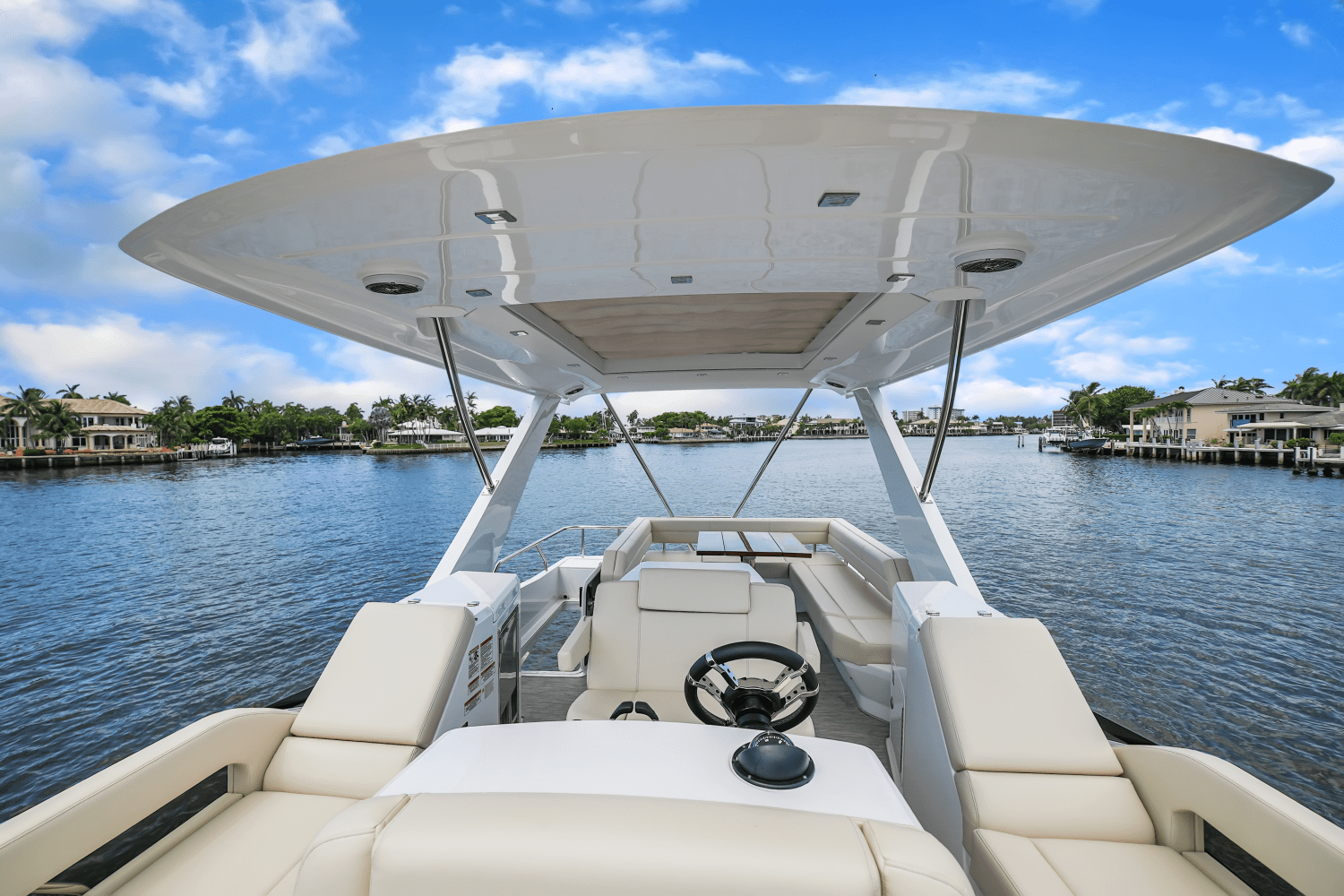 2024 Cruisers Yachts 60 Fly Image Thumbnail #19