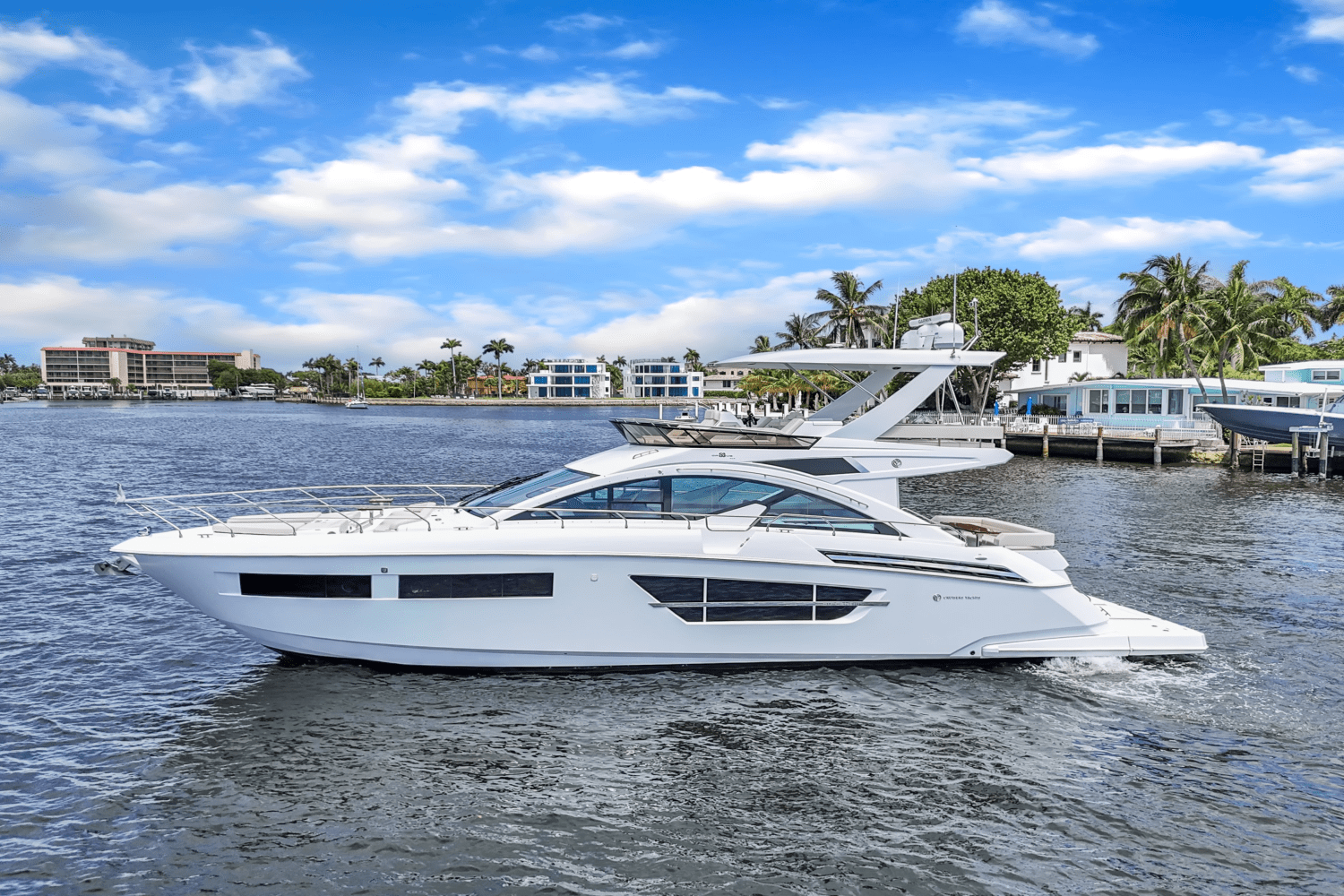 2024 Cruisers Yachts 60 Fly Image Thumbnail #2