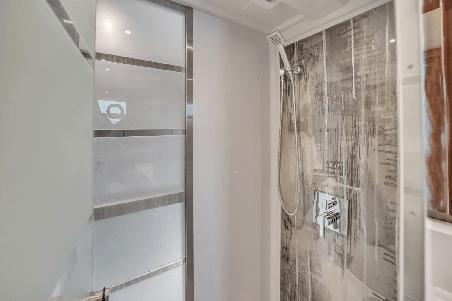 2024 Cruisers Yachts 60 Fly Image Thumbnail #65