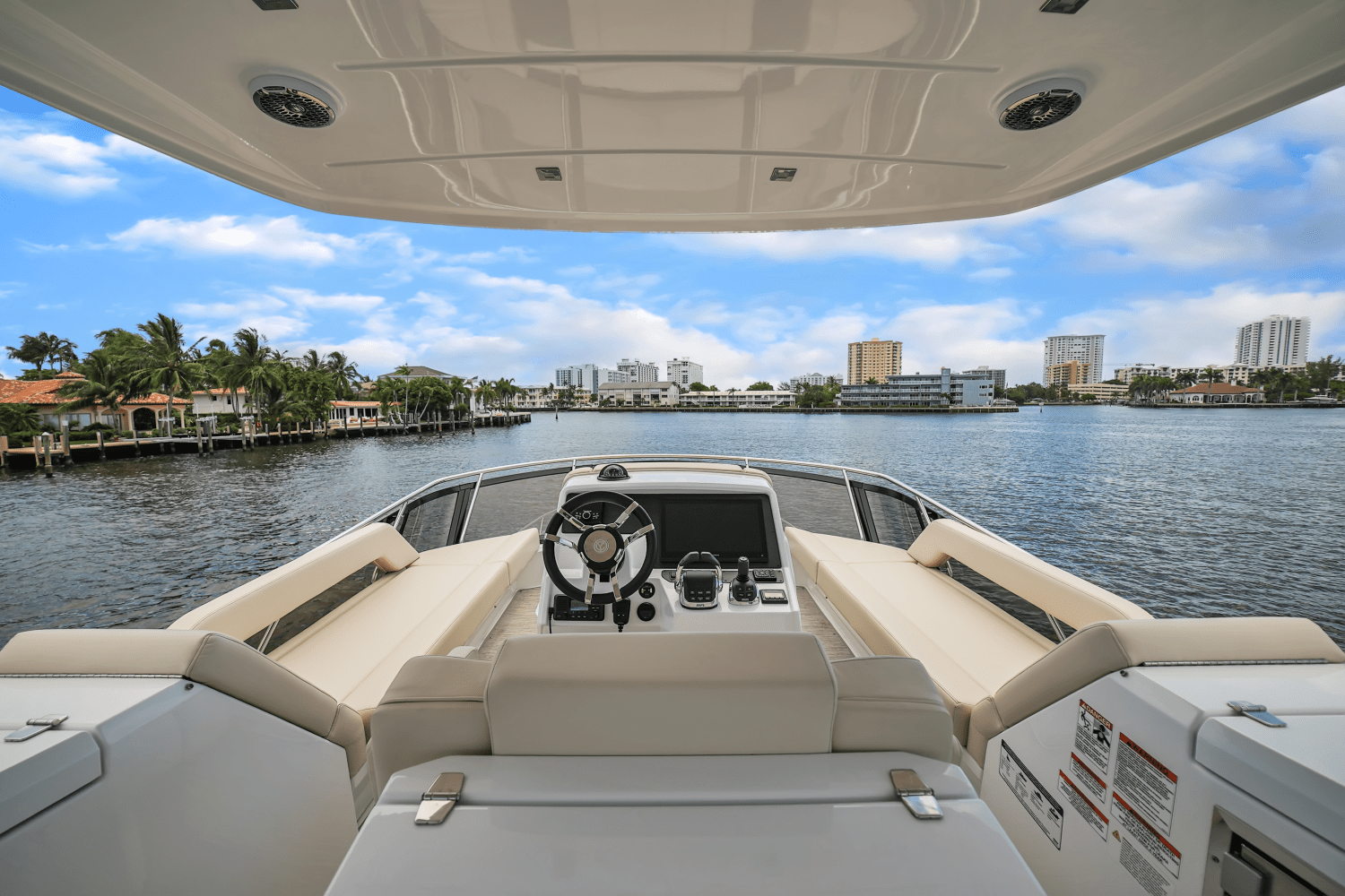 2024 Cruisers Yachts 60 Fly Image Thumbnail #23