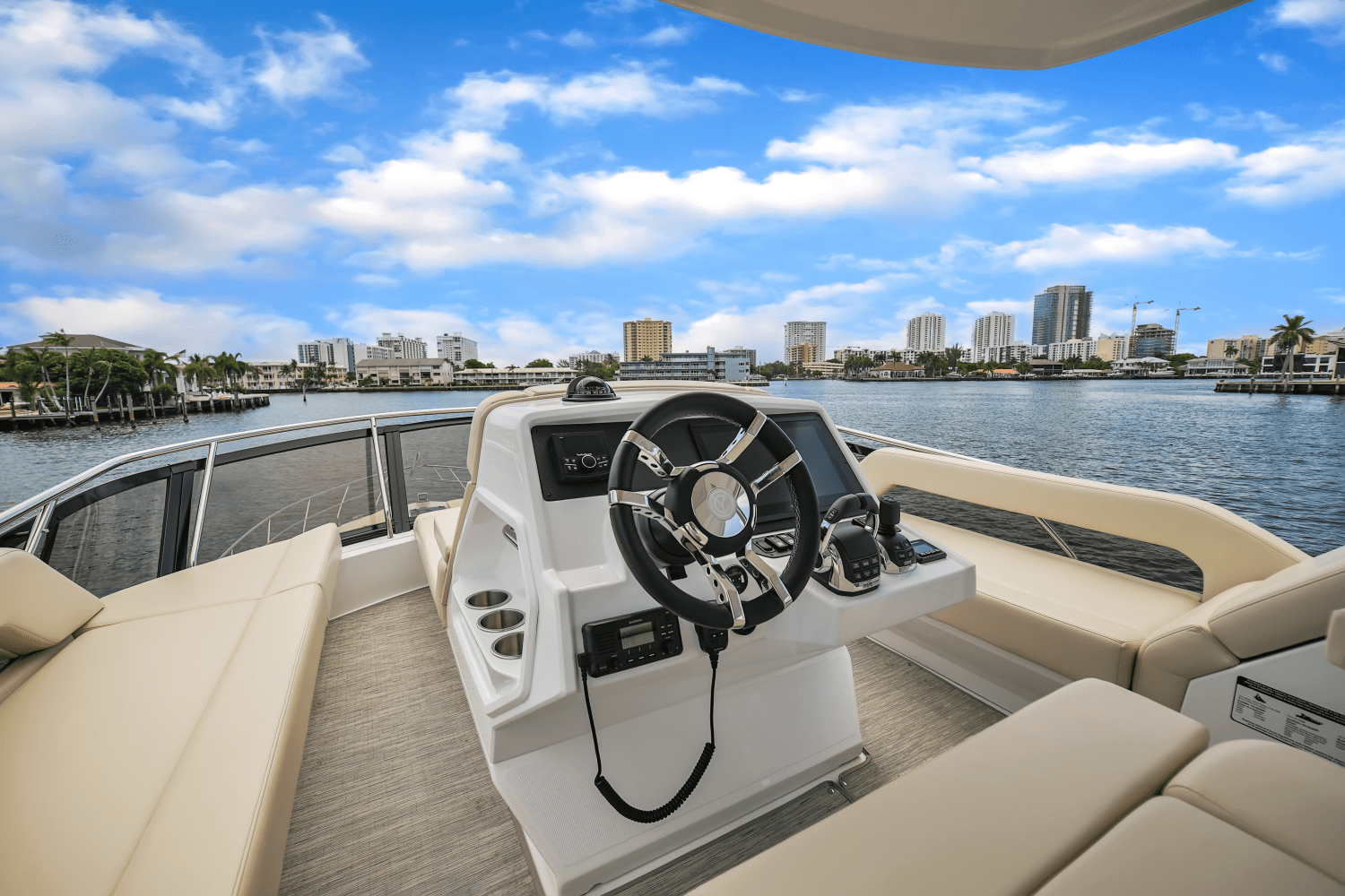 2024 Cruisers Yachts 60 Fly Image Thumbnail #24