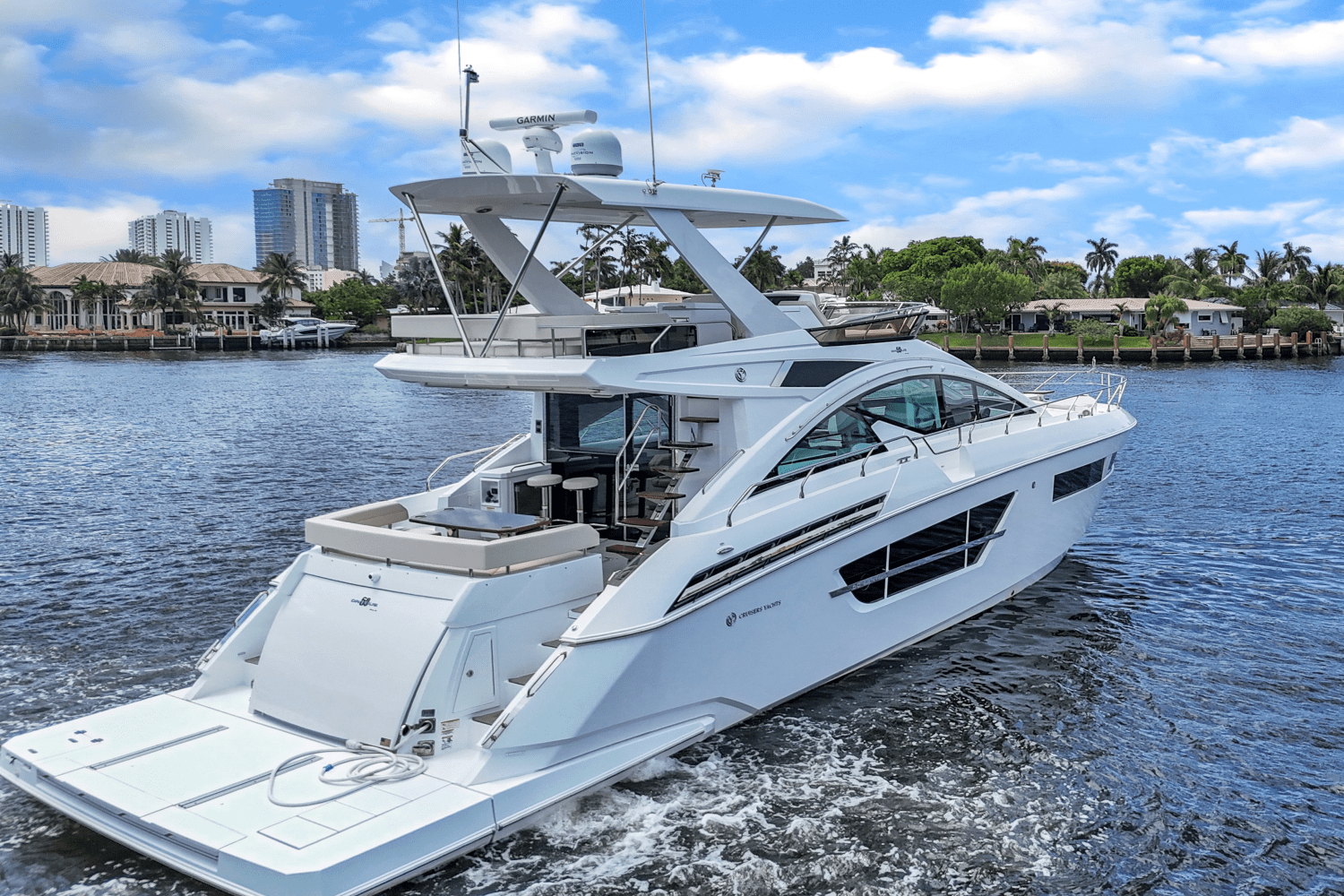 2024 Cruisers Yachts 60 Fly Image Thumbnail #3
