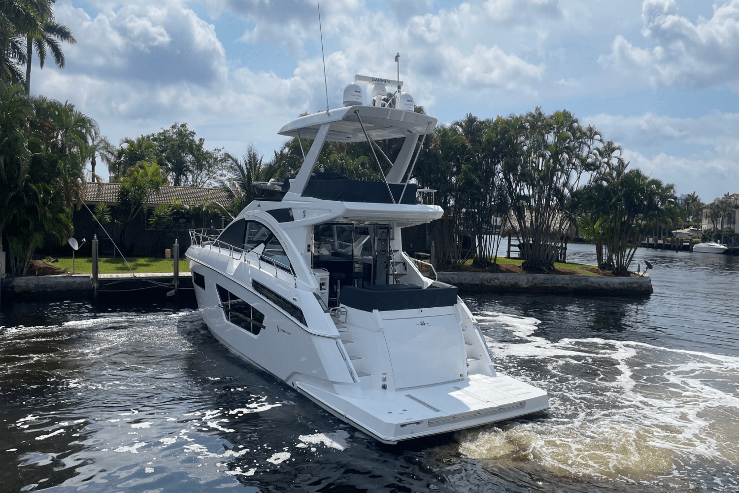 2024 Cruisers Yachts 60 Fly Image Thumbnail #6