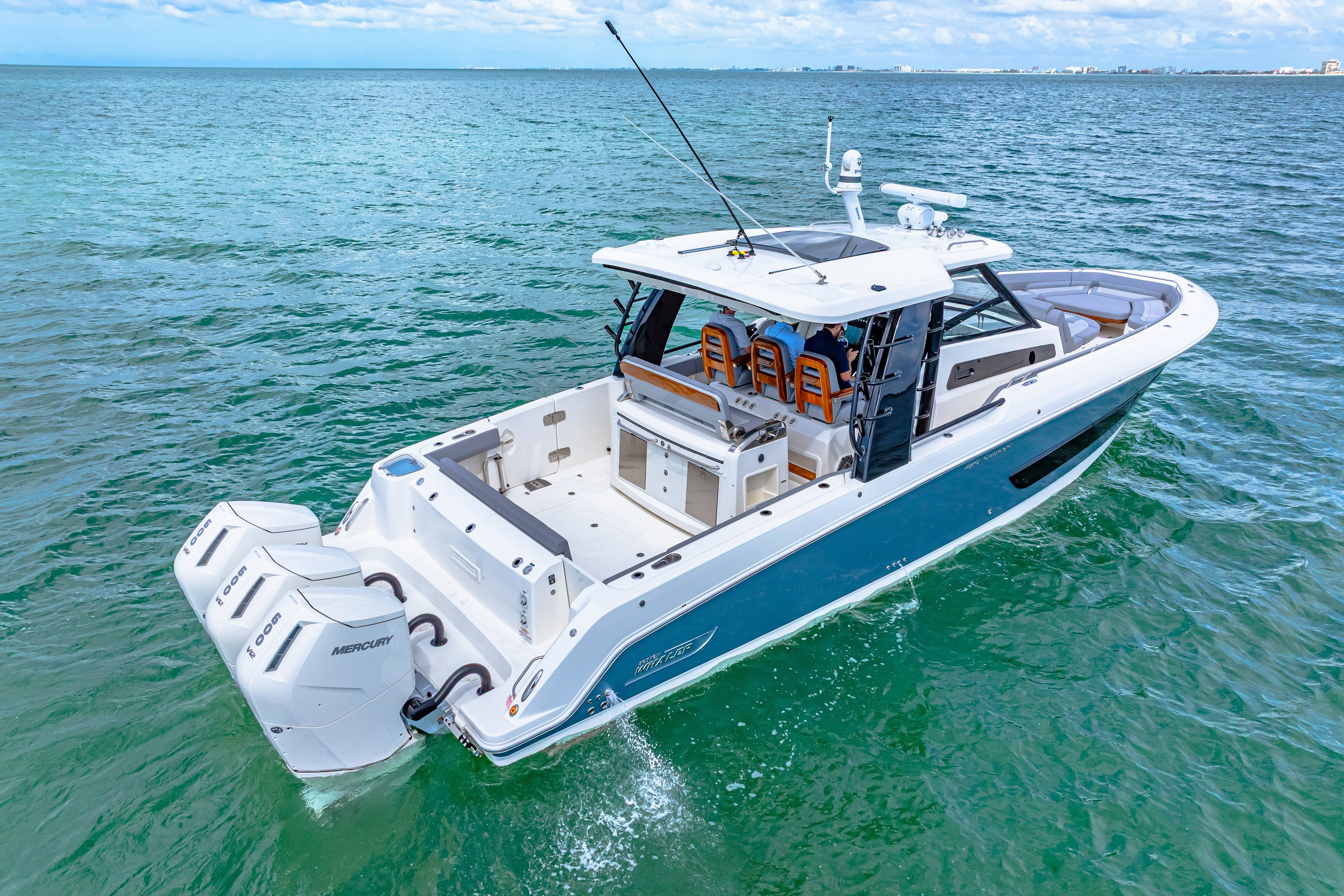 2025 Boston Whaler 420 Outrage Image Thumbnail #5