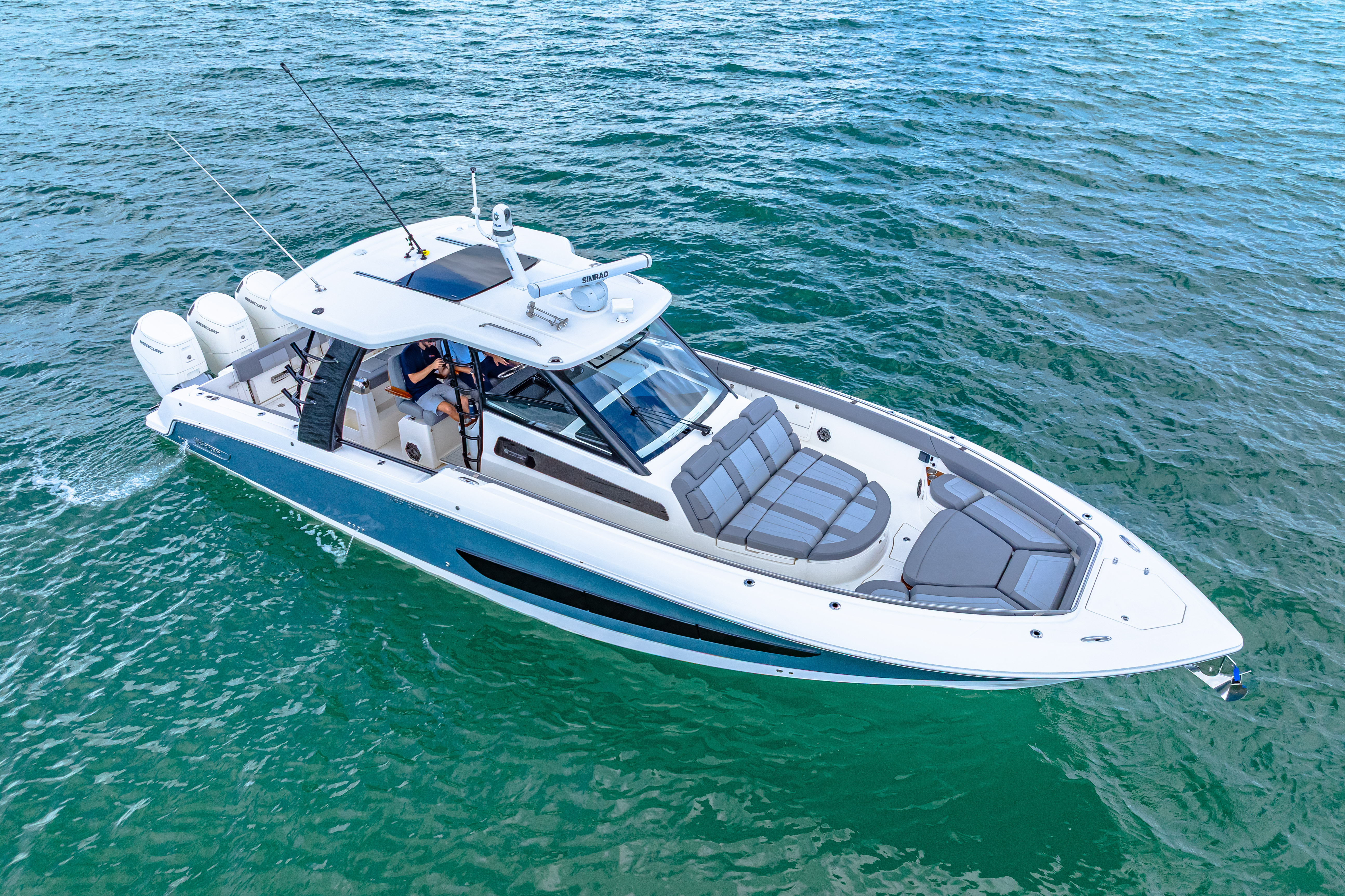 2025 Boston Whaler 420 Outrage Image Thumbnail #14