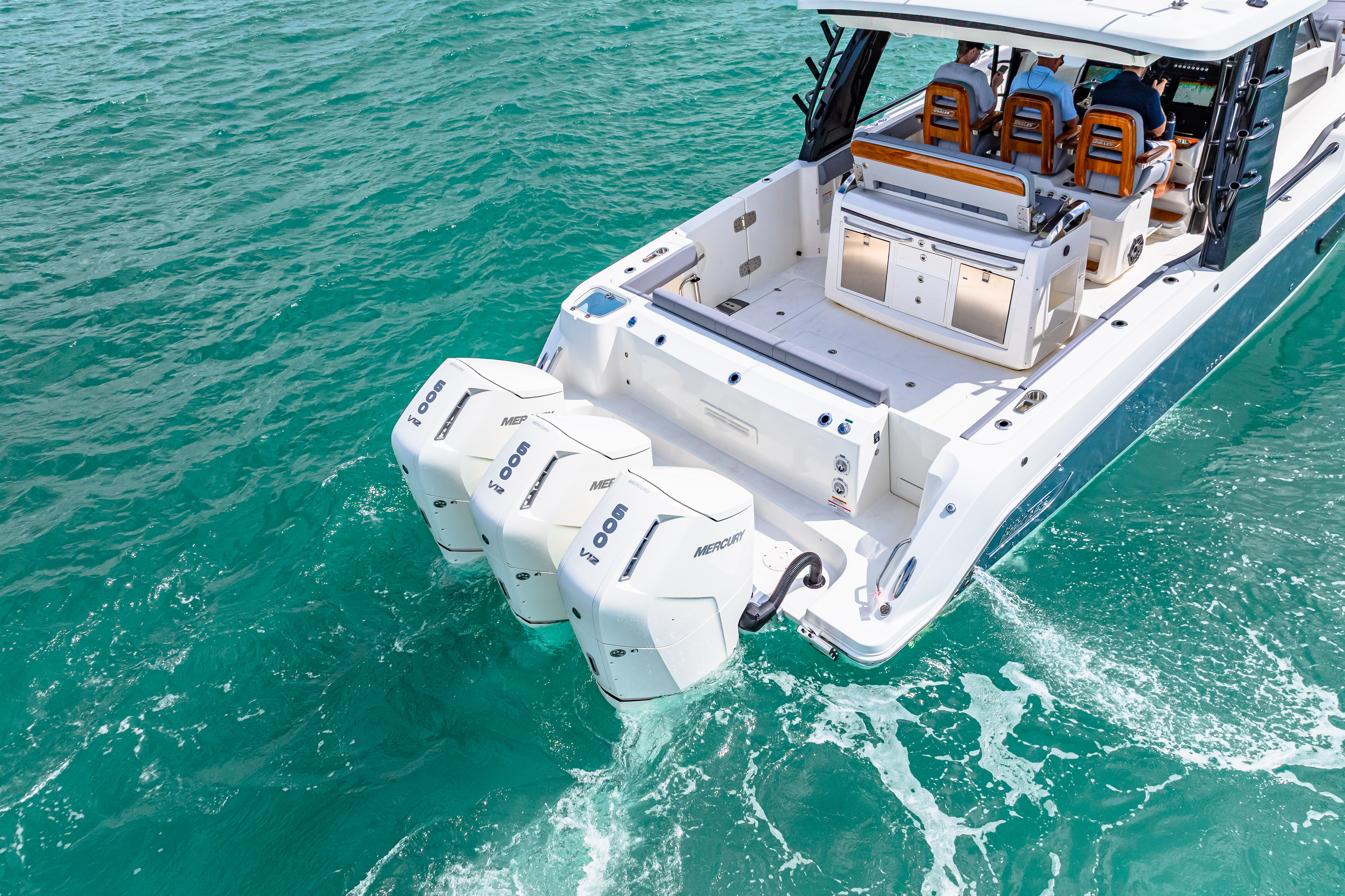 2025 Boston Whaler 420 Outrage Image Thumbnail #24