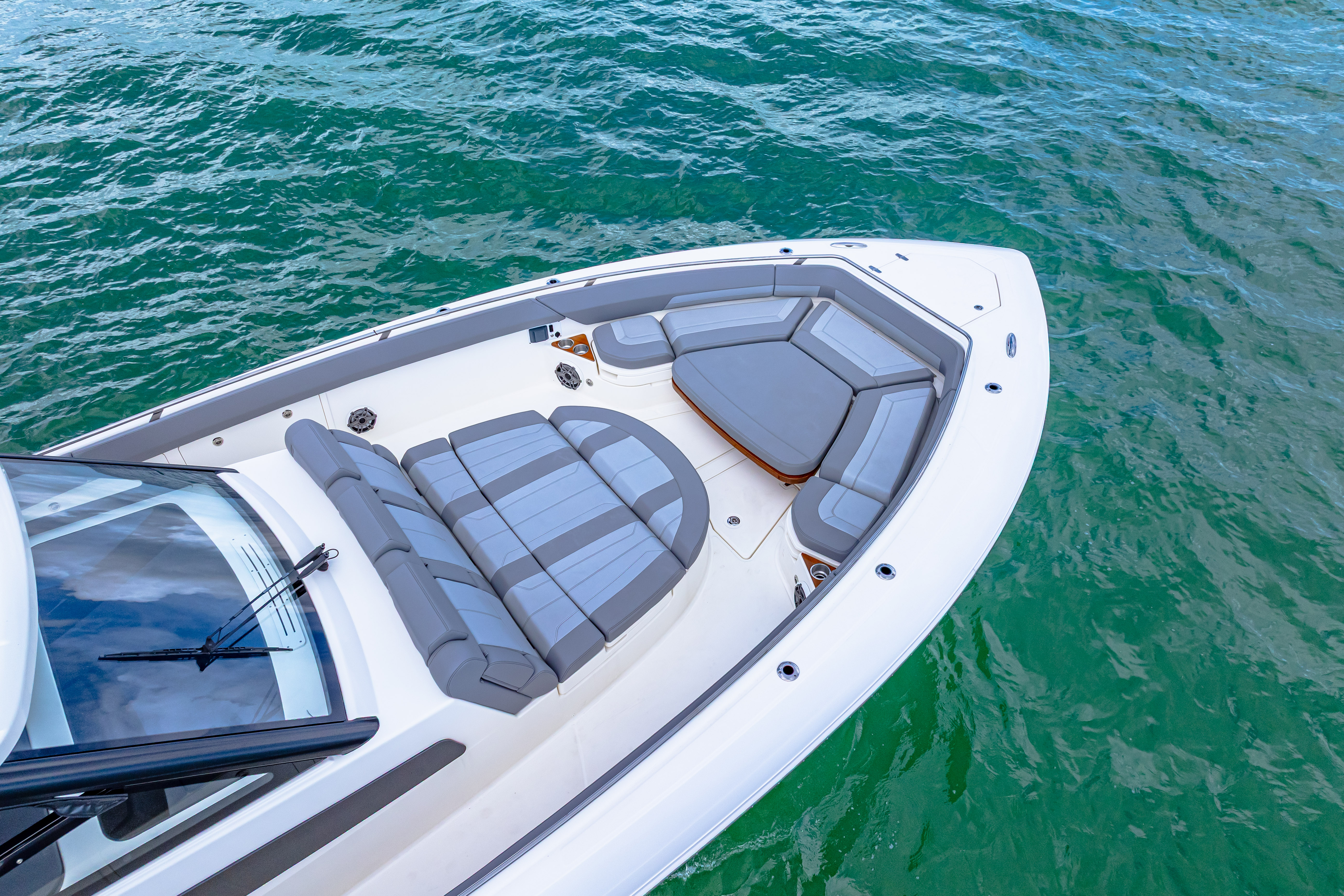 2025 Boston Whaler 420 Outrage Image Thumbnail #9