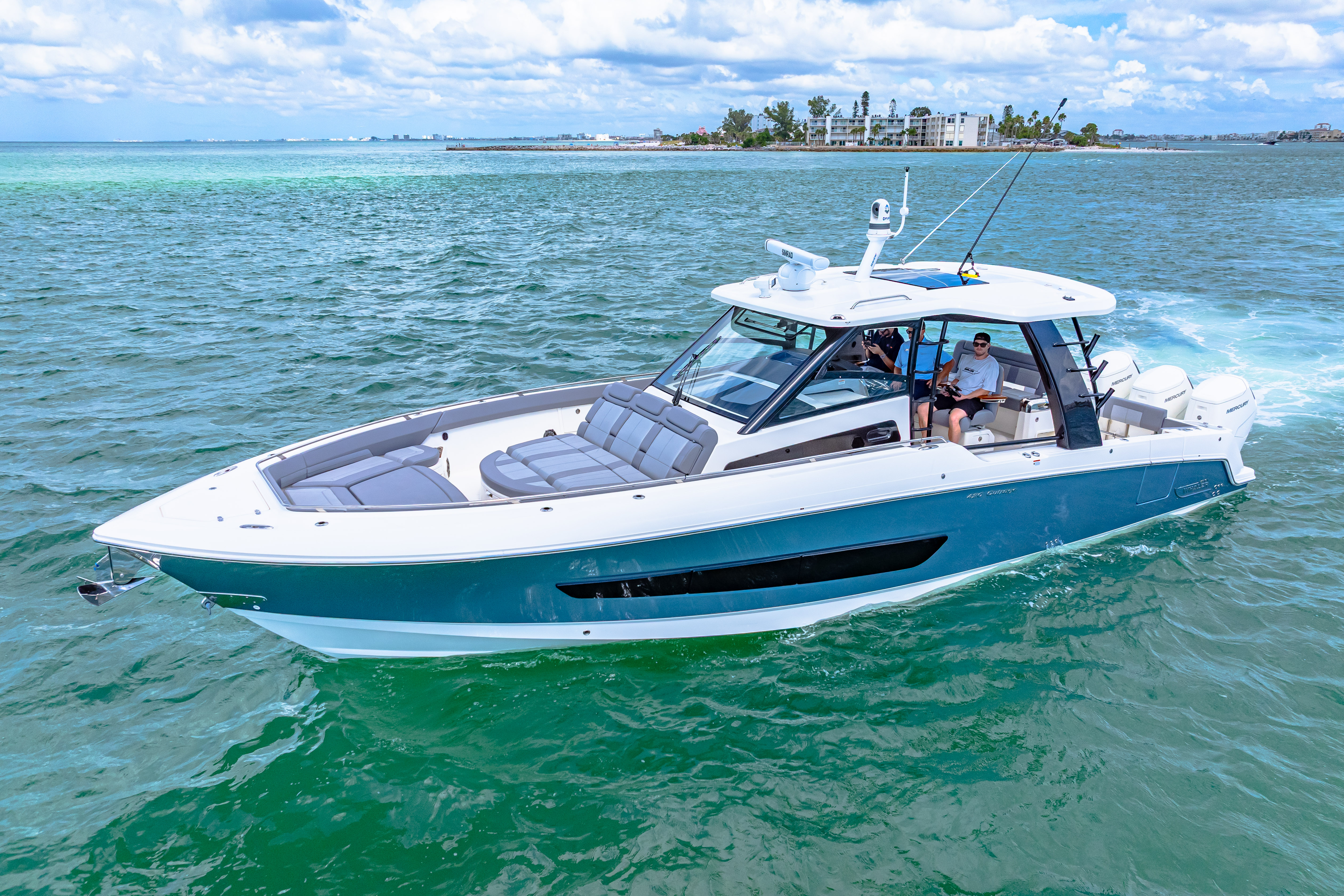 2025 Boston Whaler 420 Outrage Image Thumbnail #1